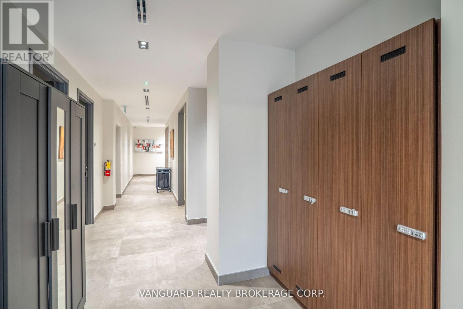 Main/ 2nd - 14 Abacus Road, Brampton, Ontario  L6T 5B7 - Photo 34 - W12407347