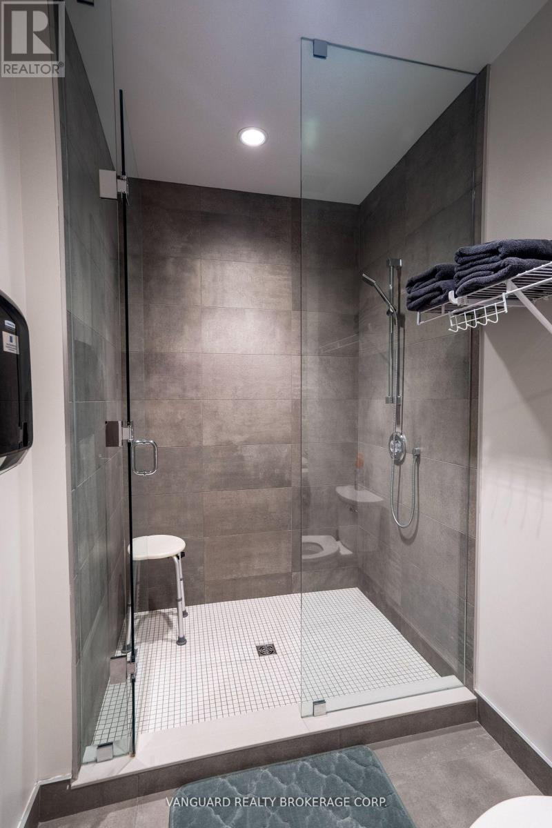 Main/ 2nd - 14 Abacus Road, Brampton, Ontario  L6T 5B7 - Photo 39 - W12407347