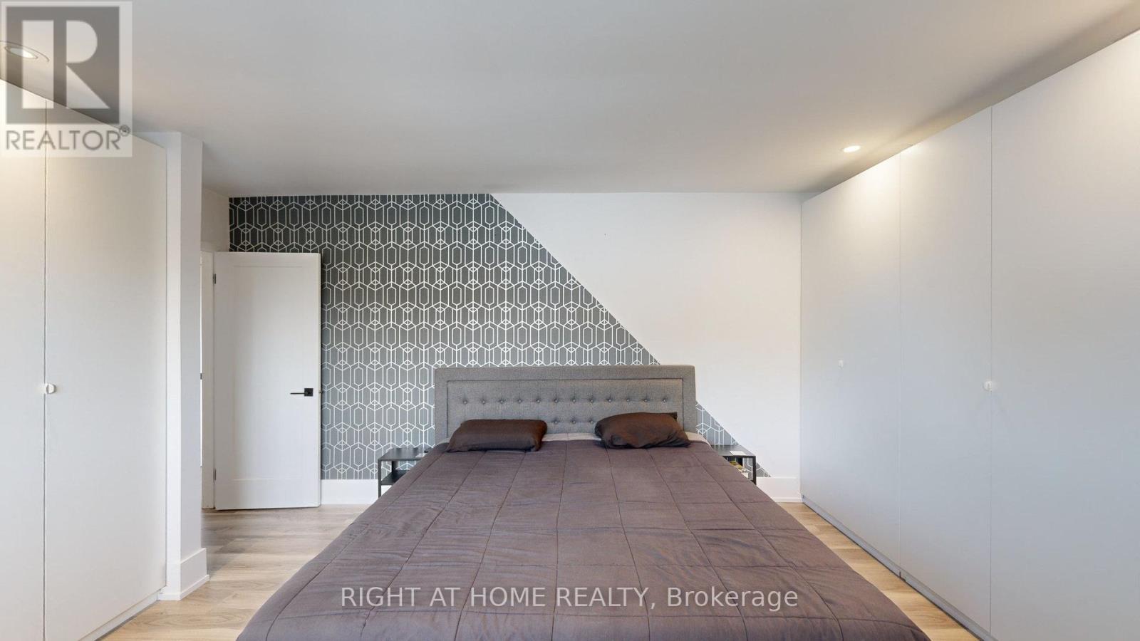 1492 Agnew Road, Mississauga, Ontario  L5J 3G9 - Photo 16 - W12407372