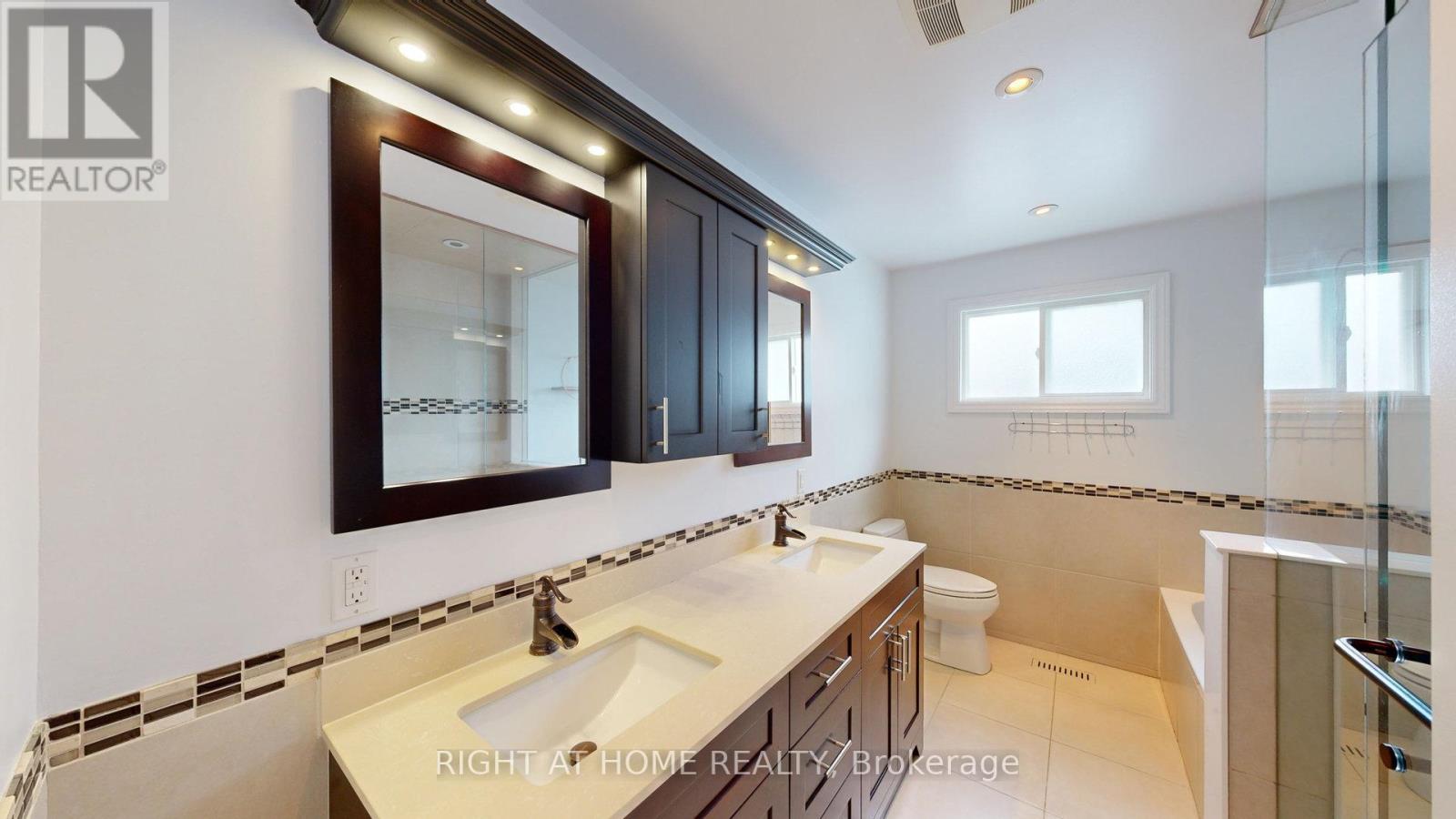 1492 Agnew Road, Mississauga, Ontario  L5J 3G9 - Photo 24 - W12407372