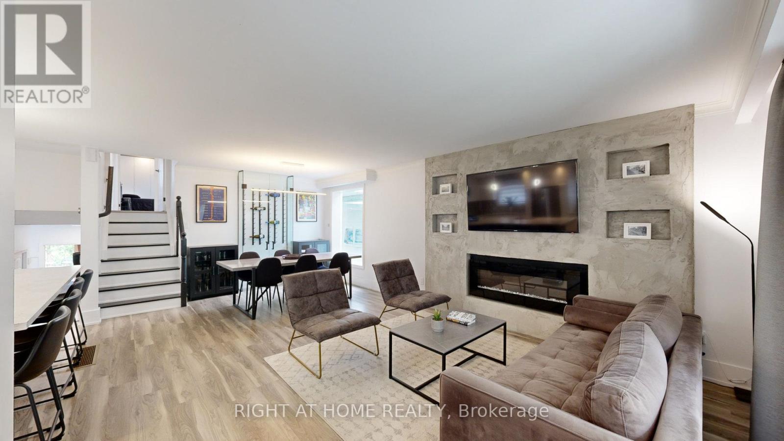 1492 Agnew Road, Mississauga, Ontario  L5J 3G9 - Photo 4 - W12407372