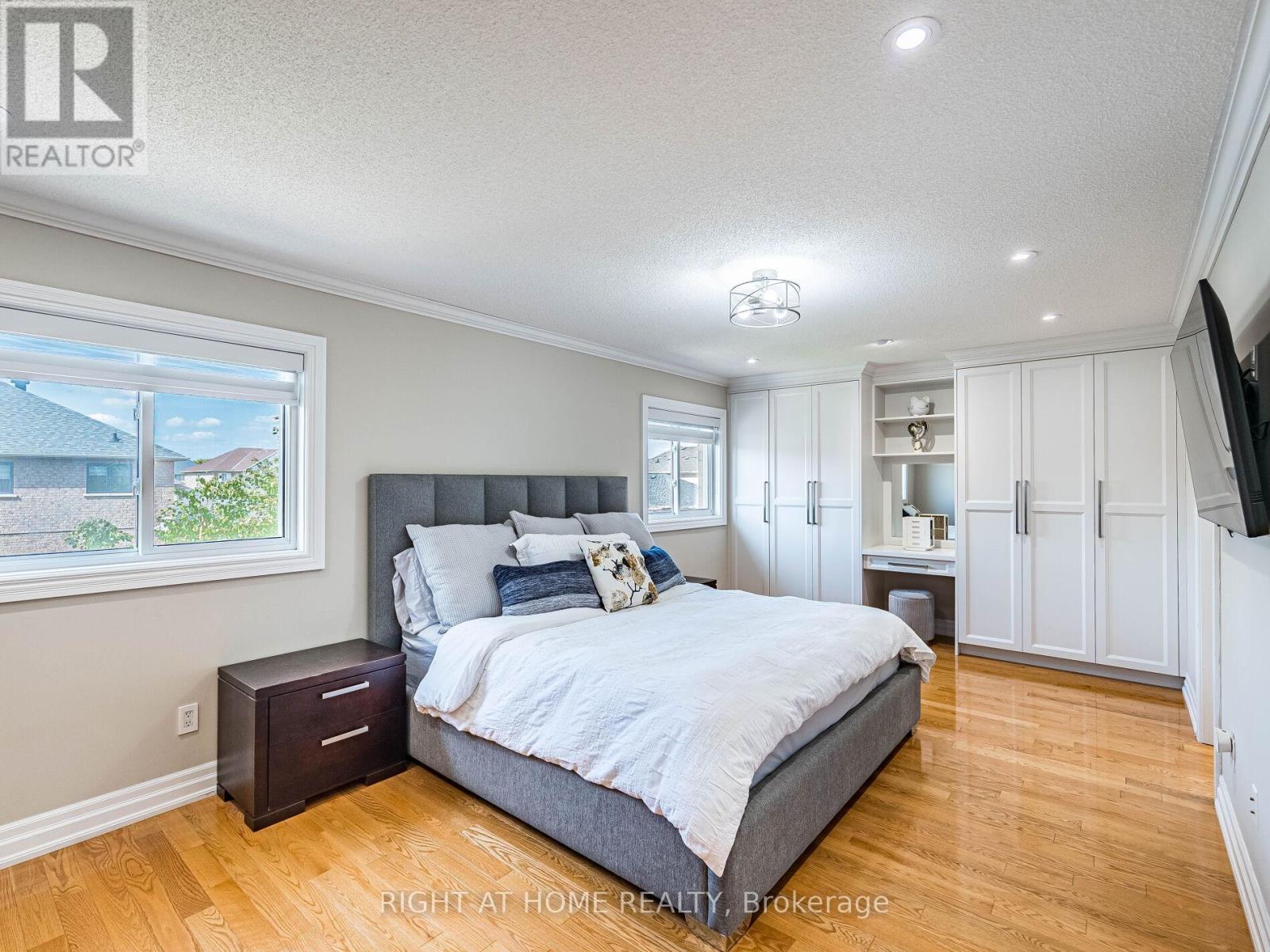 6 Berrycreek Drive, Brampton (Fletcher's Meadow), Ontario  L7A 2M7 - Photo 21 - W12407400