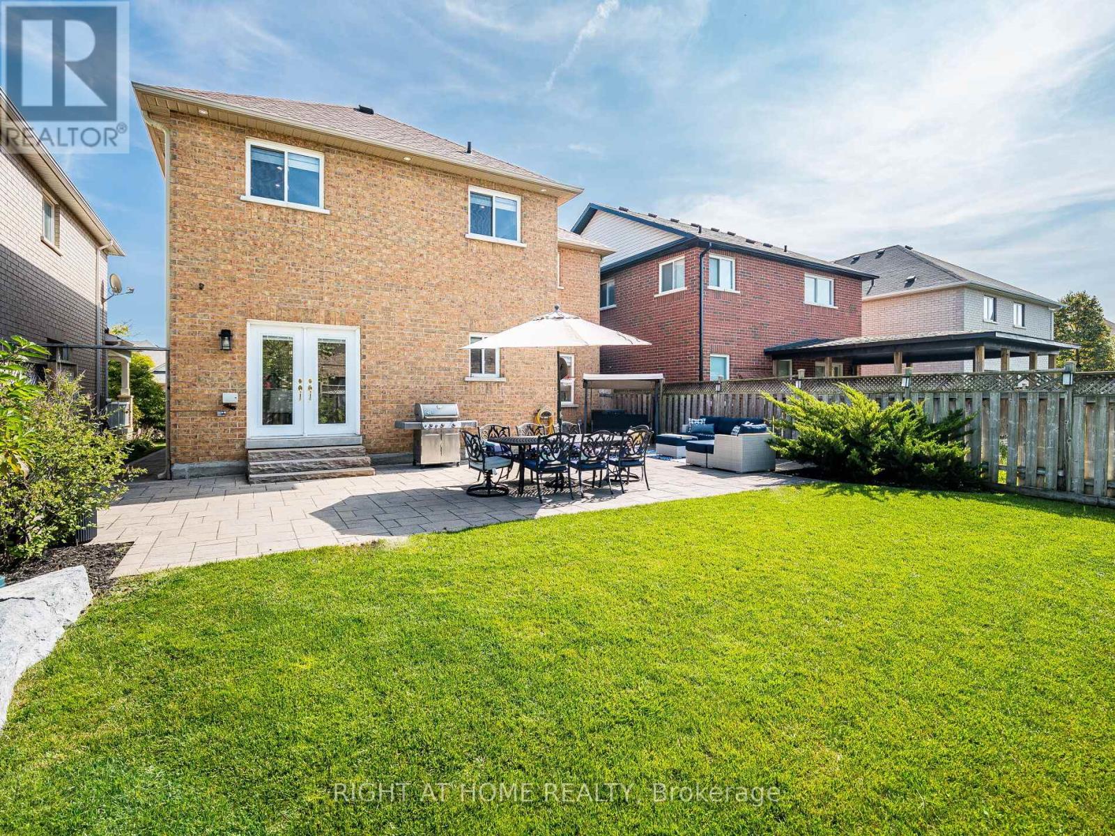 6 Berrycreek Drive, Brampton (Fletcher's Meadow), Ontario  L7A 2M7 - Photo 41 - W12407400