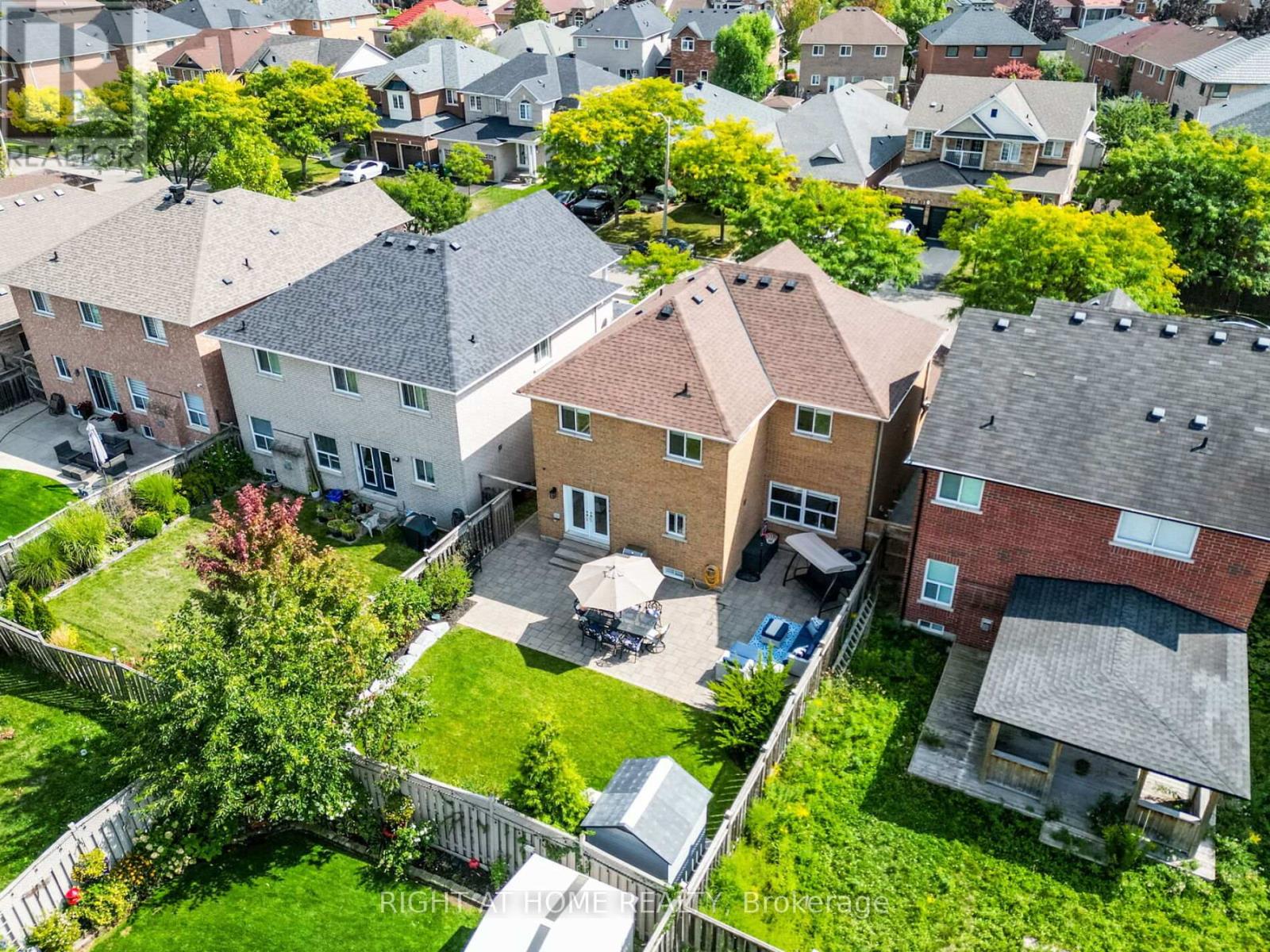 6 Berrycreek Drive, Brampton (Fletcher's Meadow), Ontario  L7A 2M7 - Photo 45 - W12407400