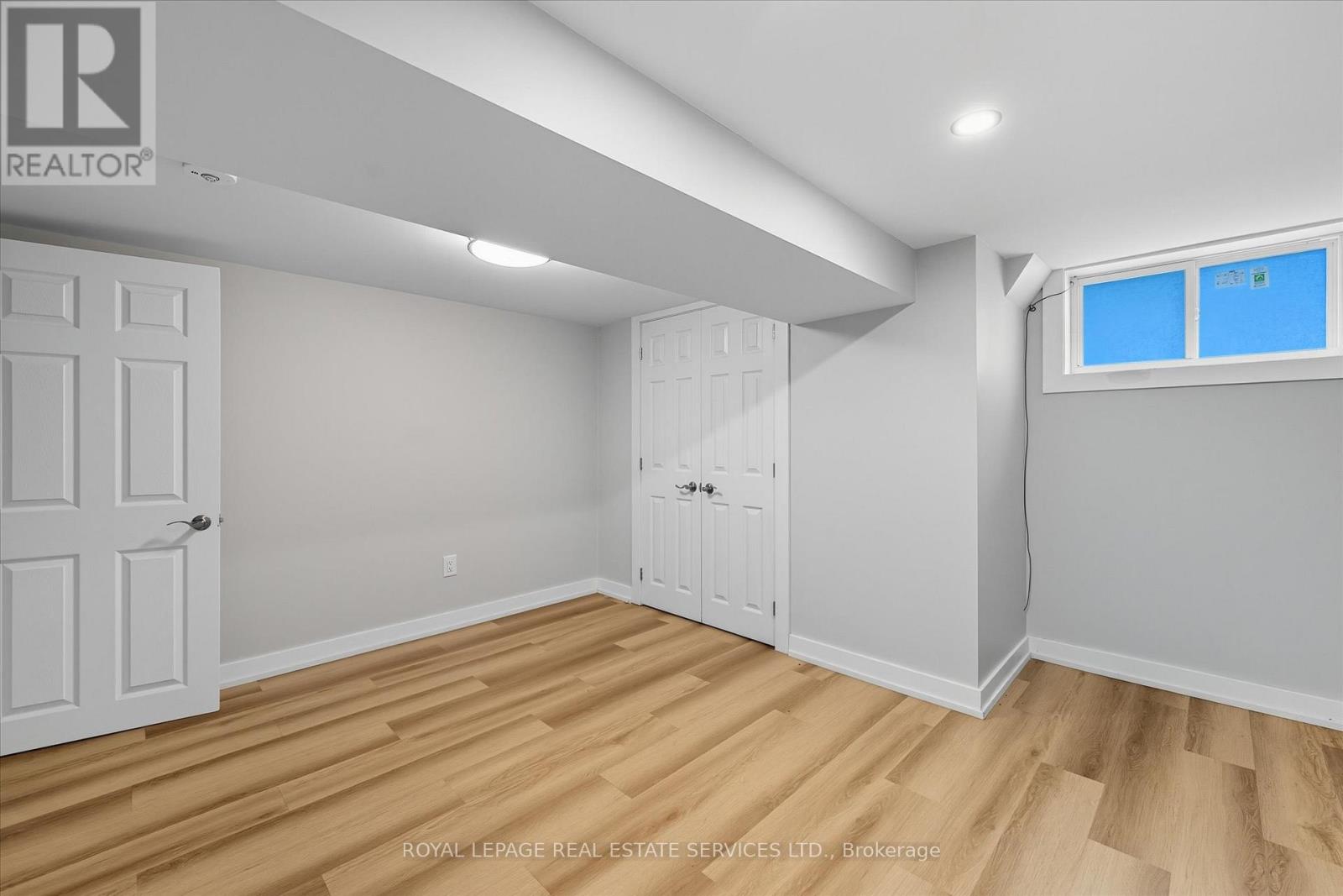 396 River Side Drive, Oakville, Ontario  L6K 3N7 - Photo 41 - W12407429
