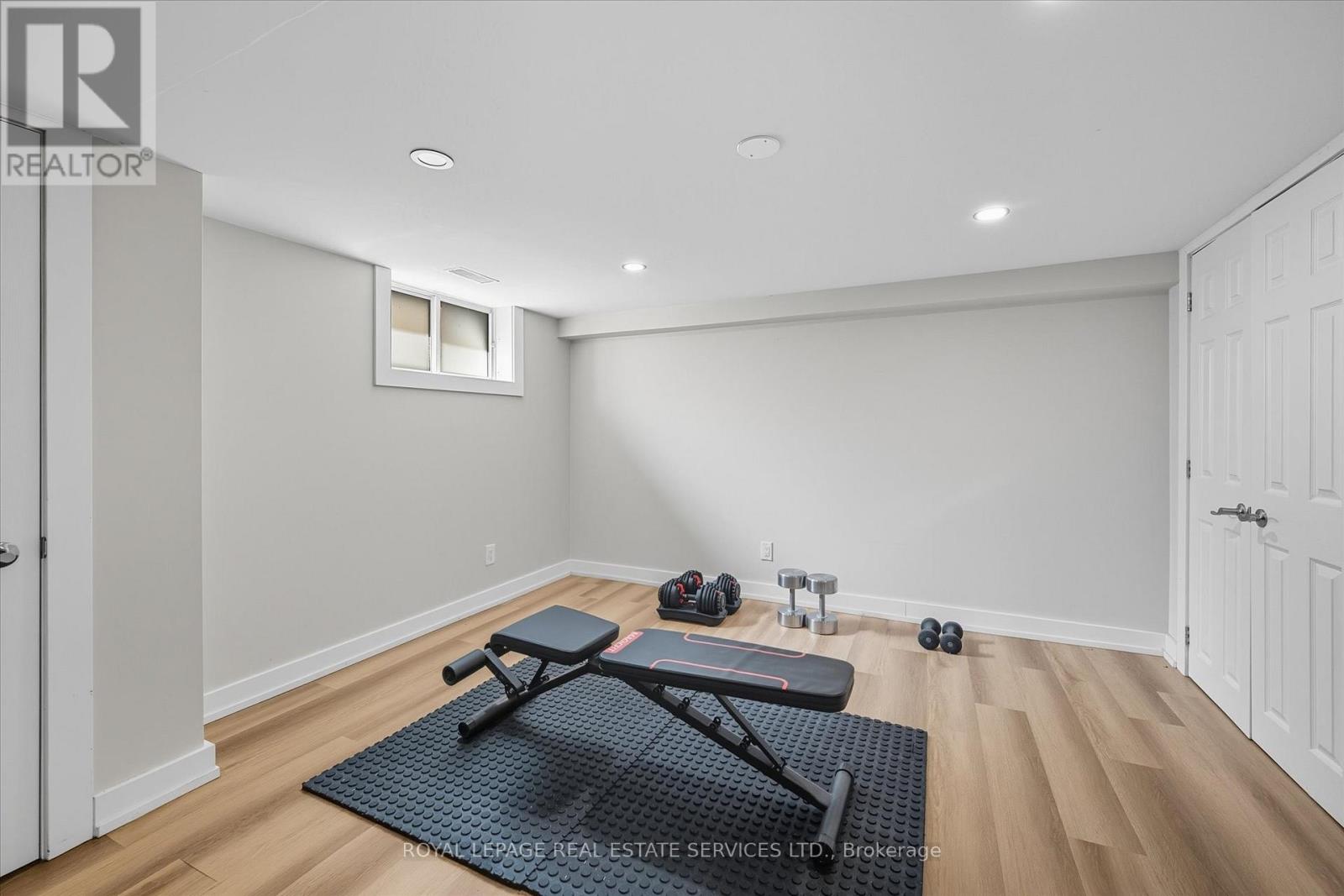 396 River Side Drive, Oakville, Ontario  L6K 3N7 - Photo 43 - W12407429