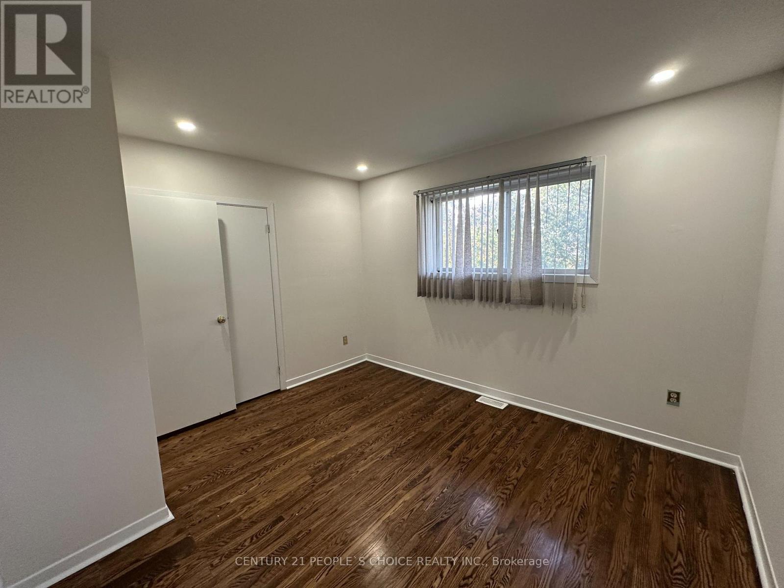 1252 Mont Clair Drive, Oakville, Ontario  L6H 1Z4 - Photo 27 - W12386305