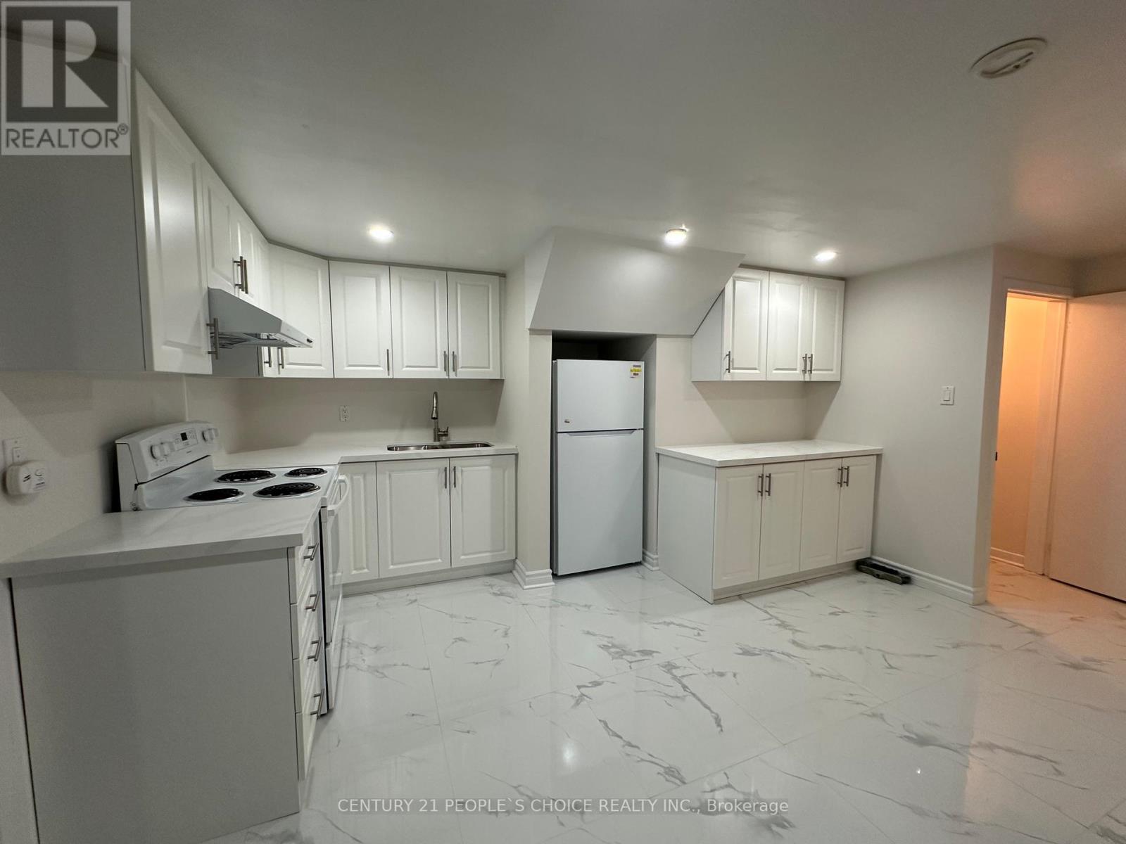 1252 Mont Clair Drive, Oakville, Ontario  L6H 1Z4 - Photo 34 - W12386305