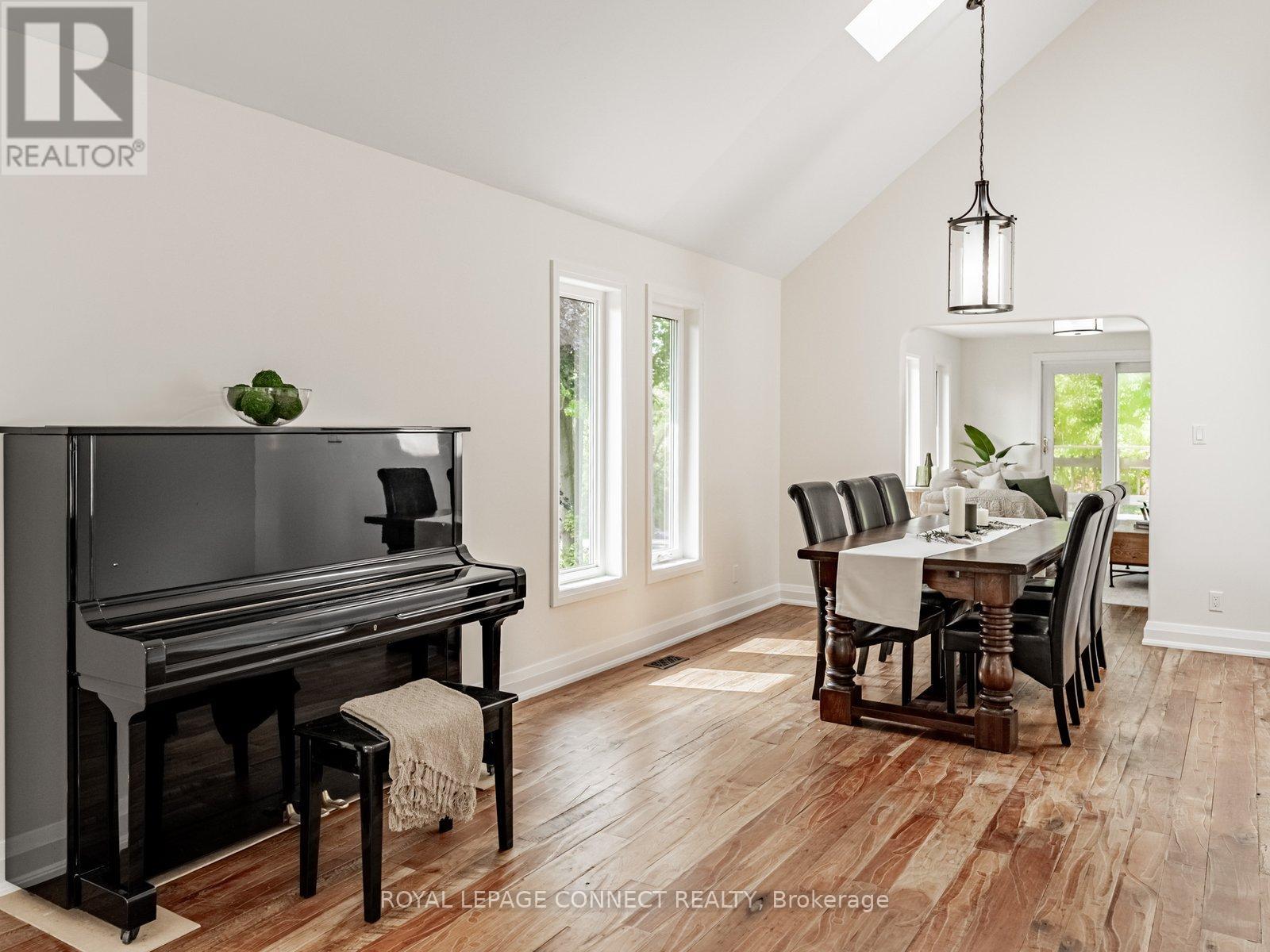11215 Amos Drive, Milton, Ontario  L0P 1B0 - Photo 10 - W12407184