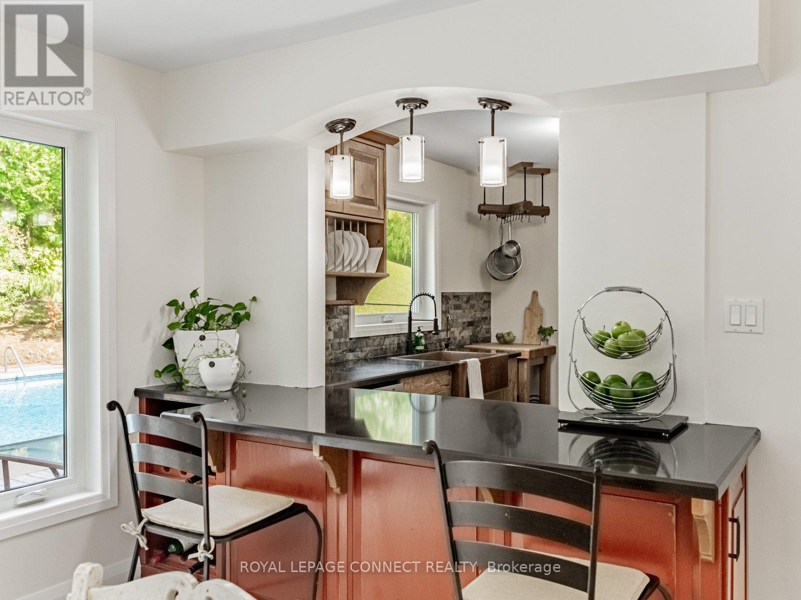 11215 Amos Drive, Milton, Ontario  L0P 1B0 - Photo 17 - W12407184