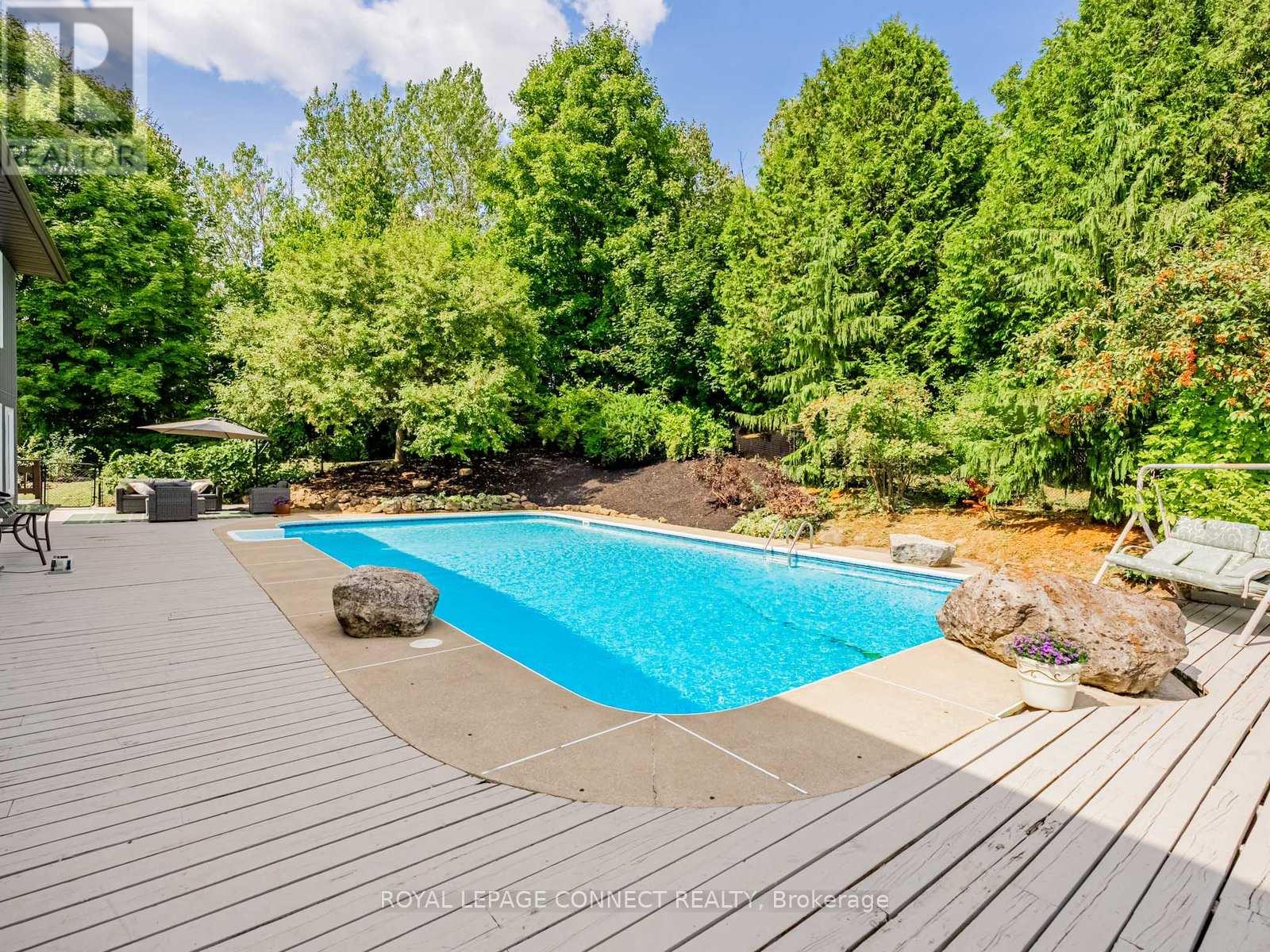 11215 Amos Drive, Milton, Ontario  L0P 1B0 - Photo 39 - W12407184