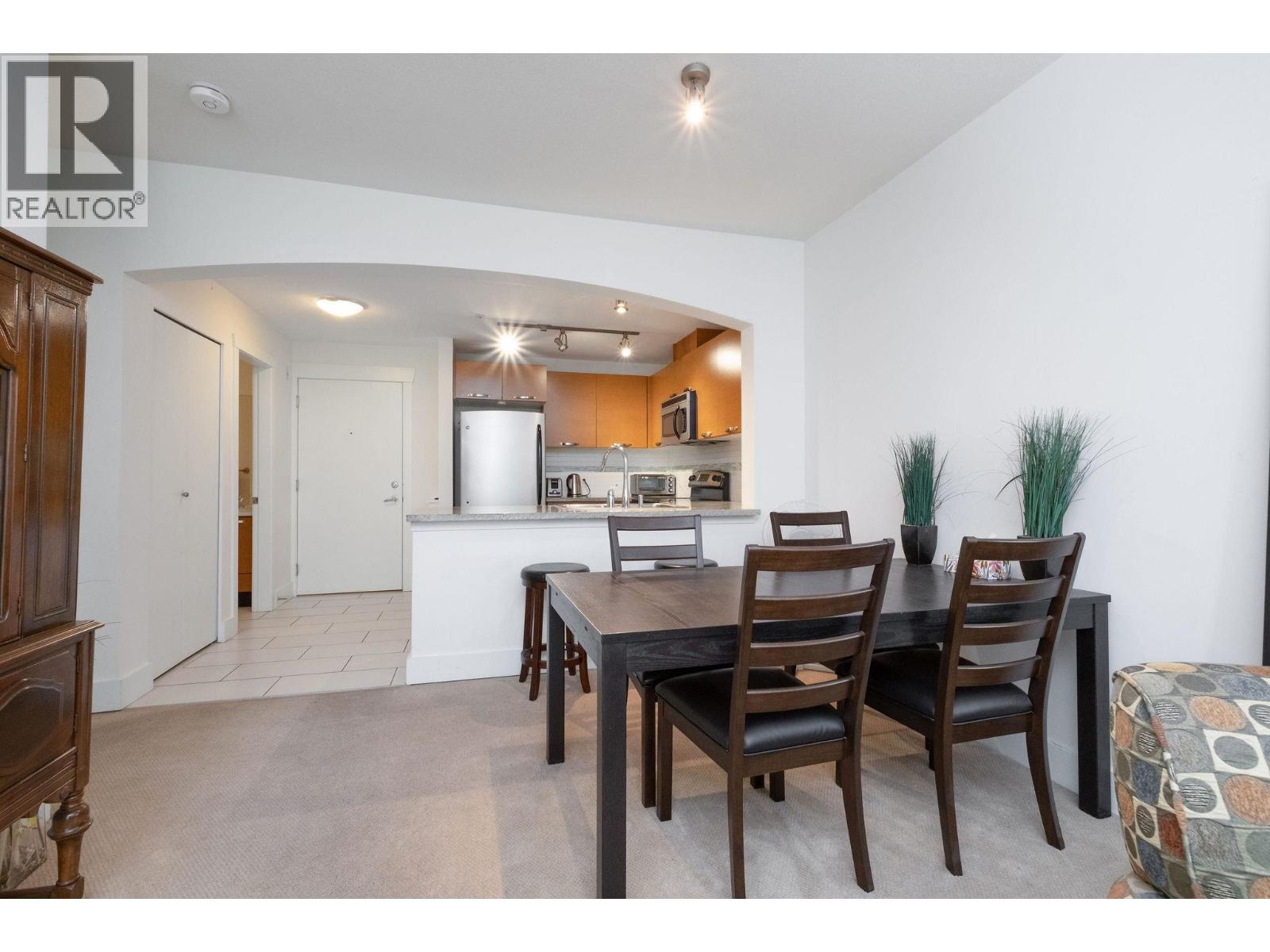 314 7478 Byrnepark Walk, Burnaby, British Columbia  V3N 0B5 - Photo 11 - R3048492