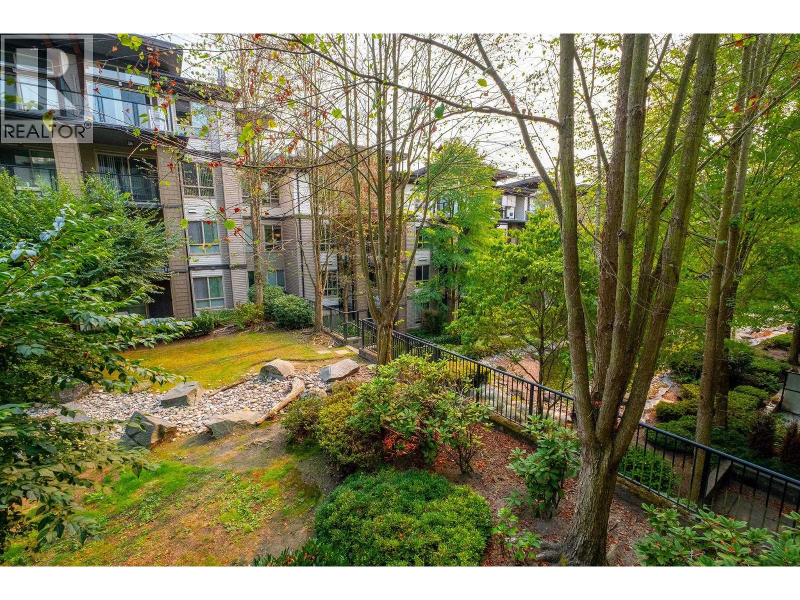 314 7478 Byrnepark Walk, Burnaby, British Columbia  V3N 0B5 - Photo 4 - R3048492