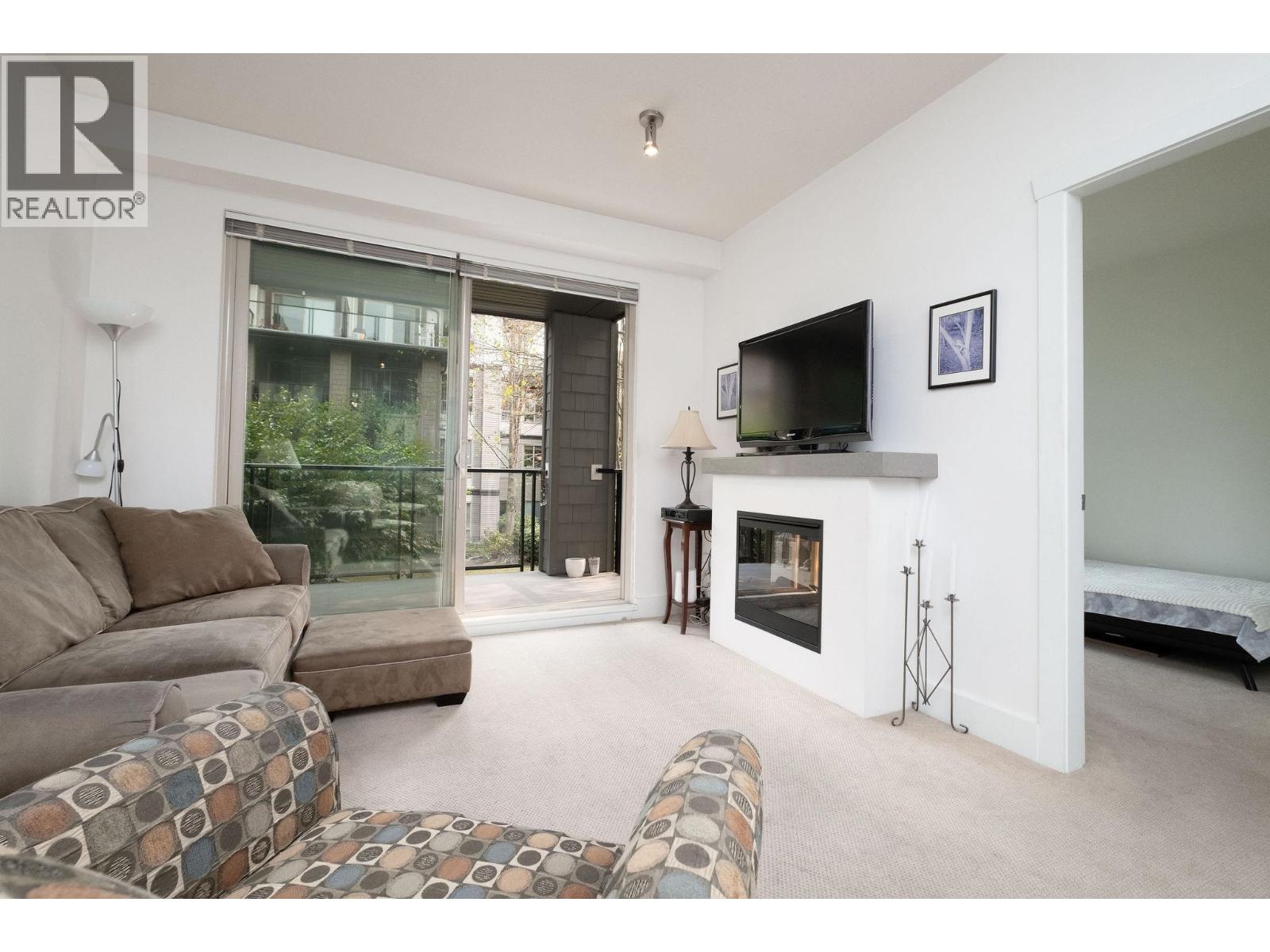314 7478 Byrnepark Walk, Burnaby, British Columbia  V3N 0B5 - Photo 7 - R3048492