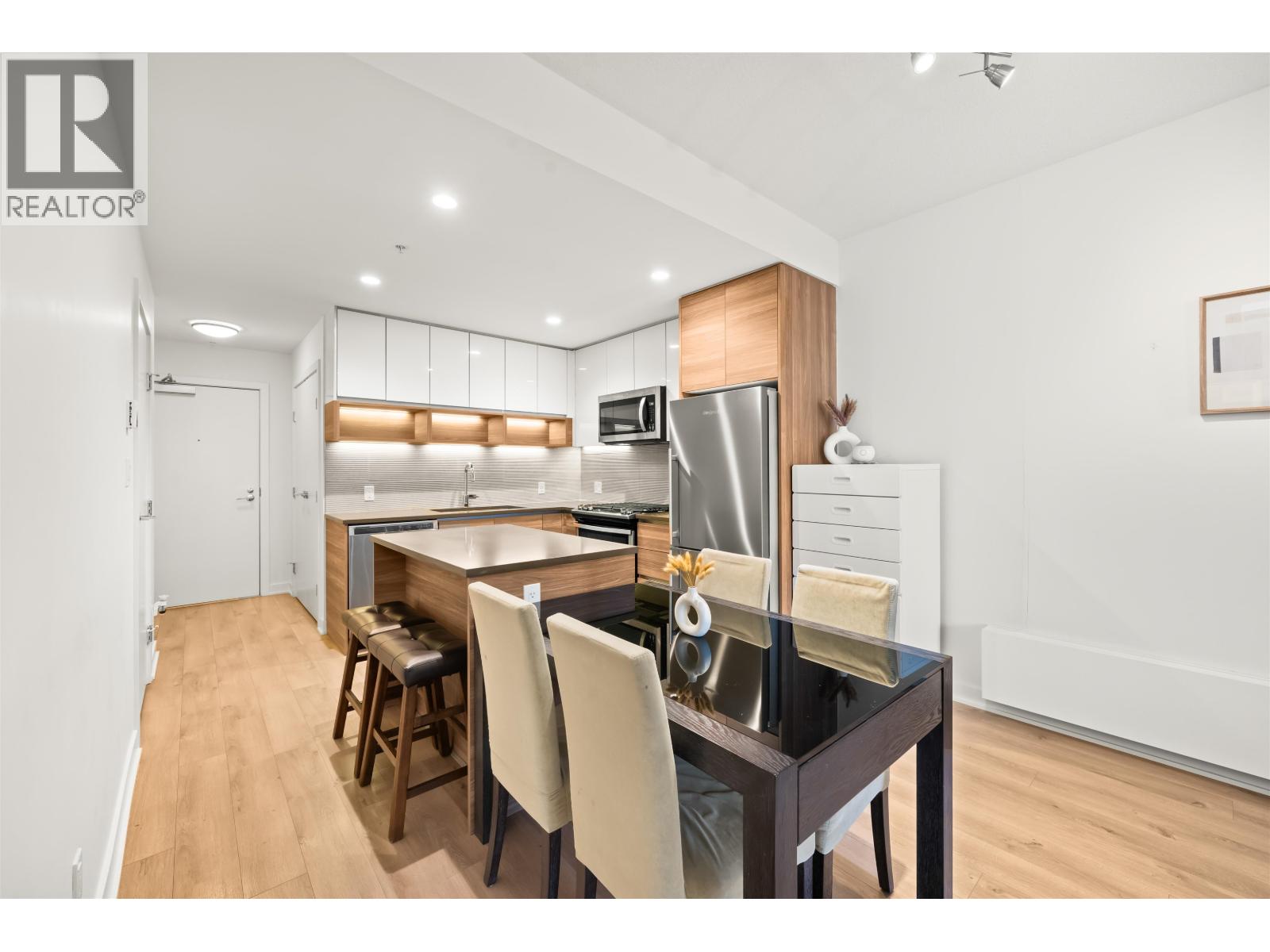 207 8850 University Crescent, Burnaby, British Columbia  V5A 0C8 - Photo 5 - R3048550