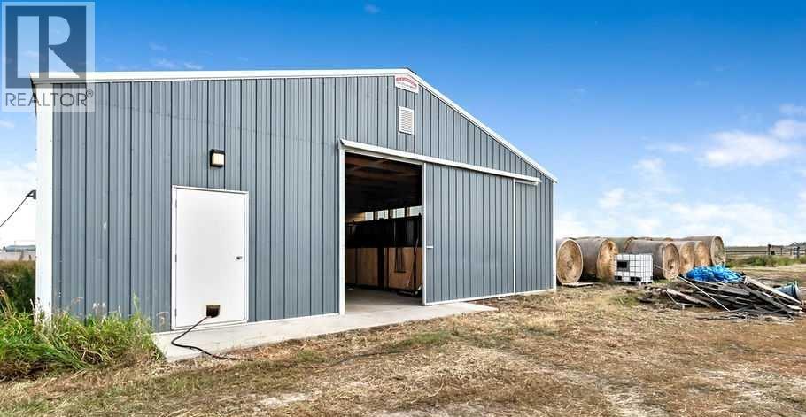 233055 Range Road 250, Rural Wheatland County, Alberta  T1P 1J6 - Photo 30 - A2256052