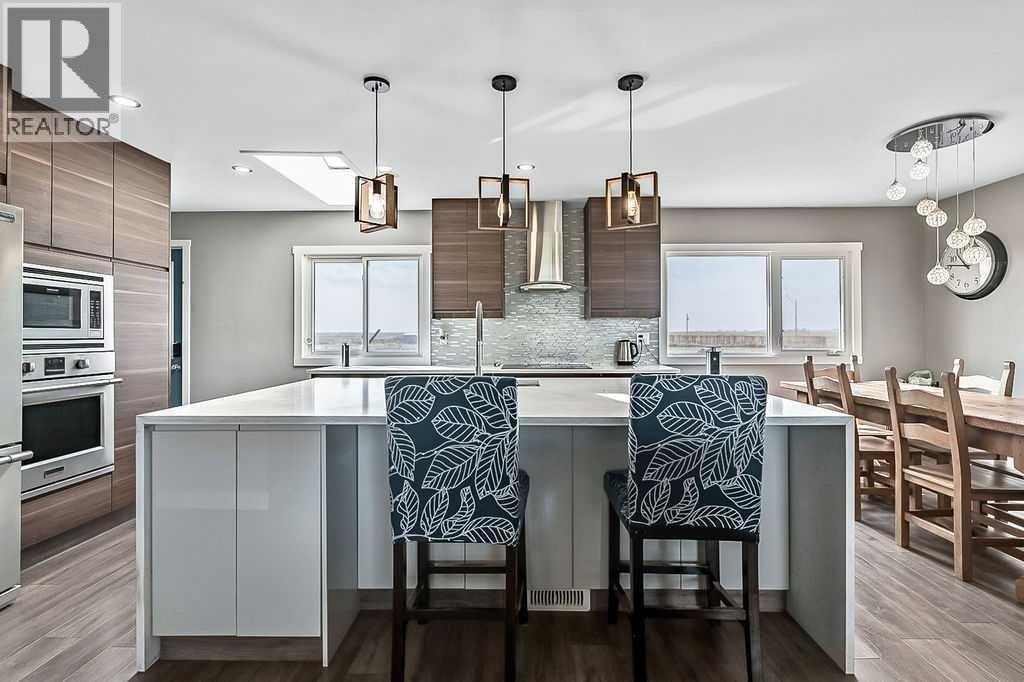 233055 Range Road 250, Rural Wheatland County, Alberta  T1P 1J6 - Photo 6 - A2256052