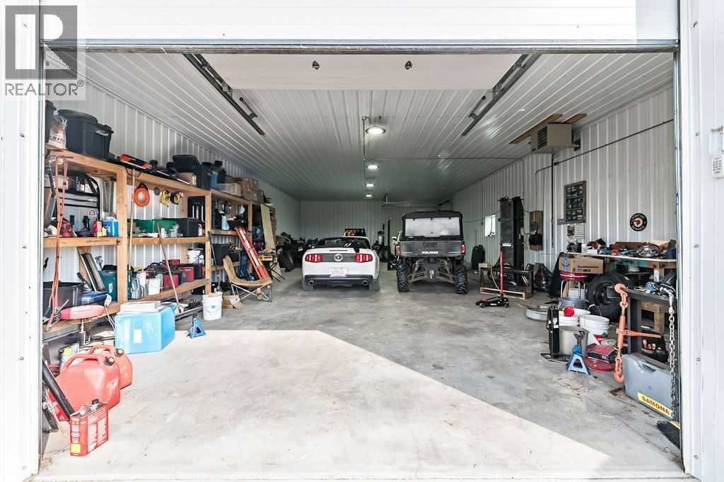 233055 Range Road 250, Rural Wheatland County, Alberta  T1P 1J6 - Photo 27 - A2256052