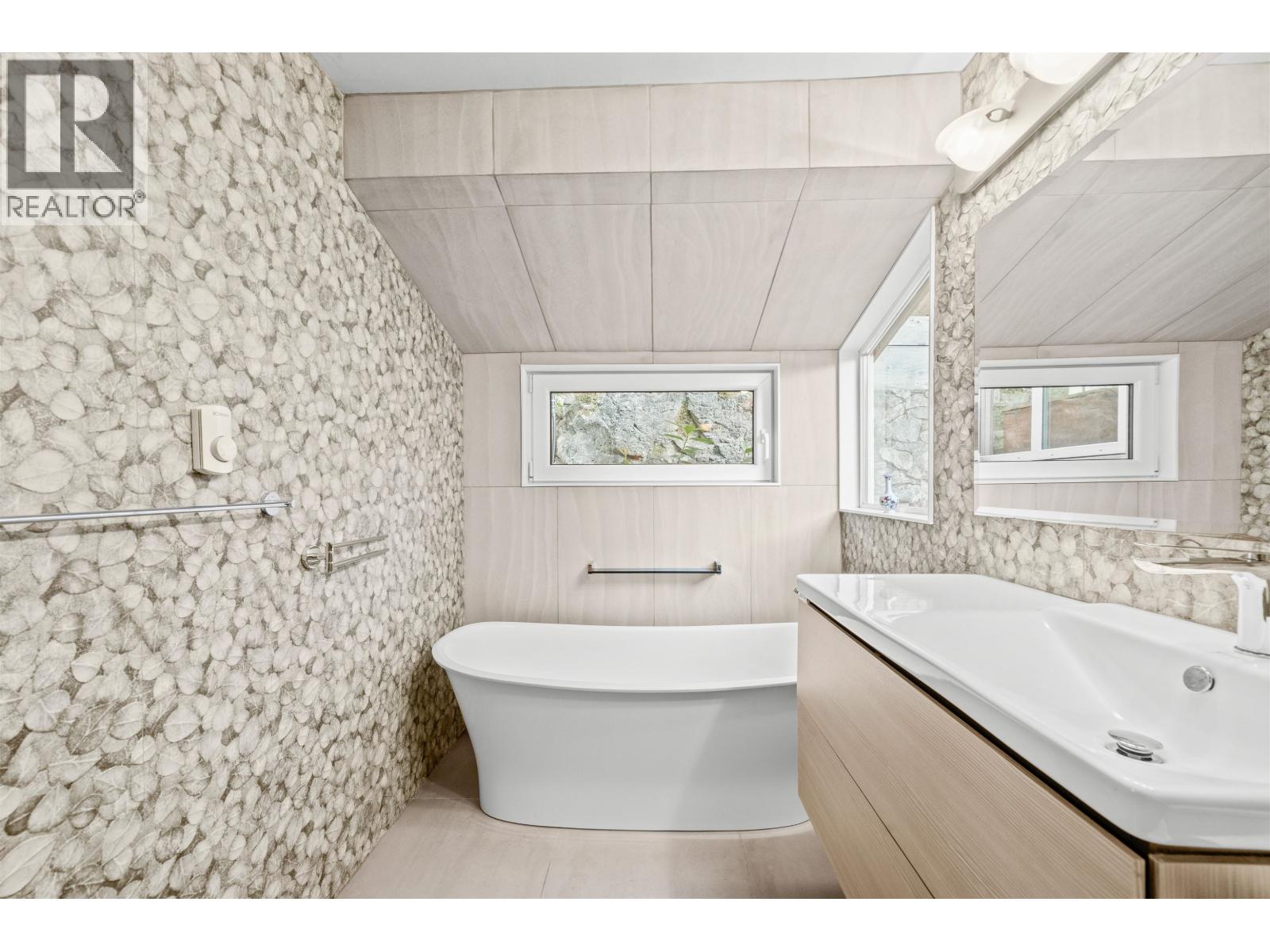 6775 Marine Drive, West Vancouver, British Columbia  V7W 2T1 - Photo 24 - R3048549