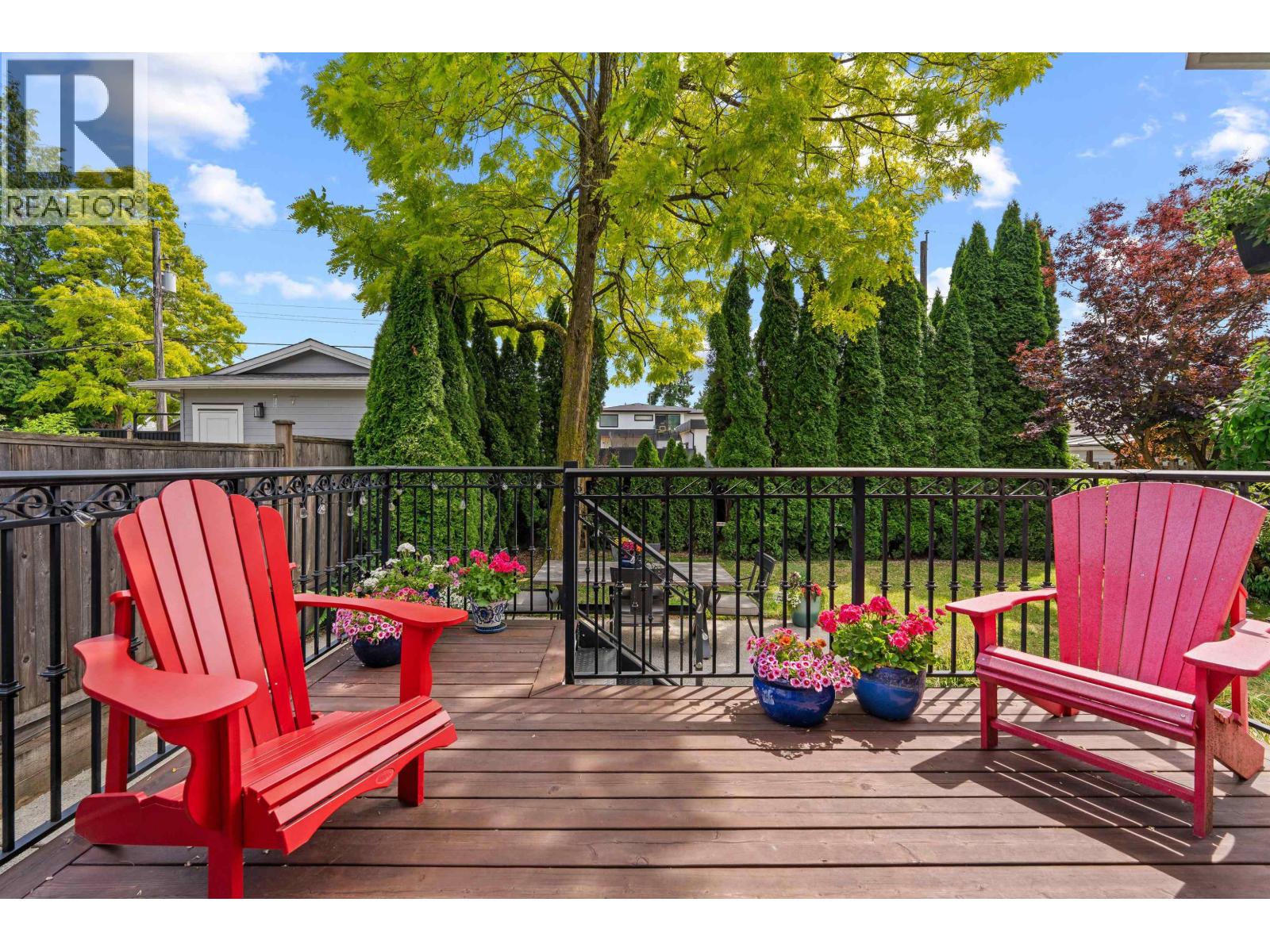 749 E 10TH STREET, North Vancouver, British Columbia