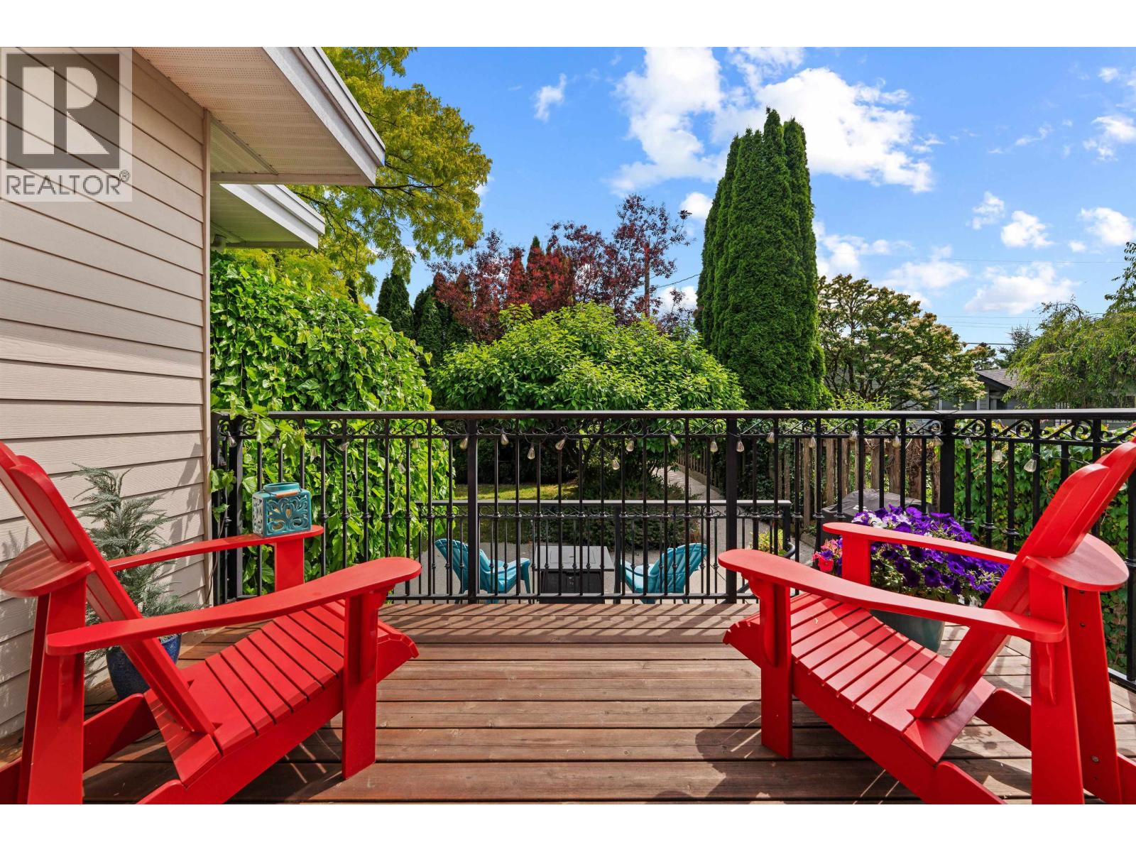 749 E 10th Street, North Vancouver, British Columbia  V7L 2G2 - Photo 10 - R3048552