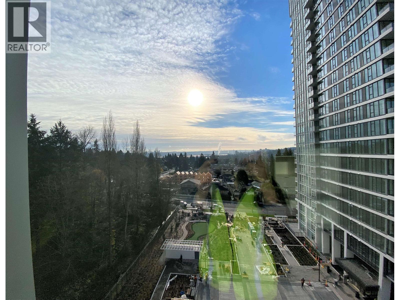 904 595 Austin Avenue, Coquitlam, British Columbia  V3K 3N2 - Photo 2 - R3048525