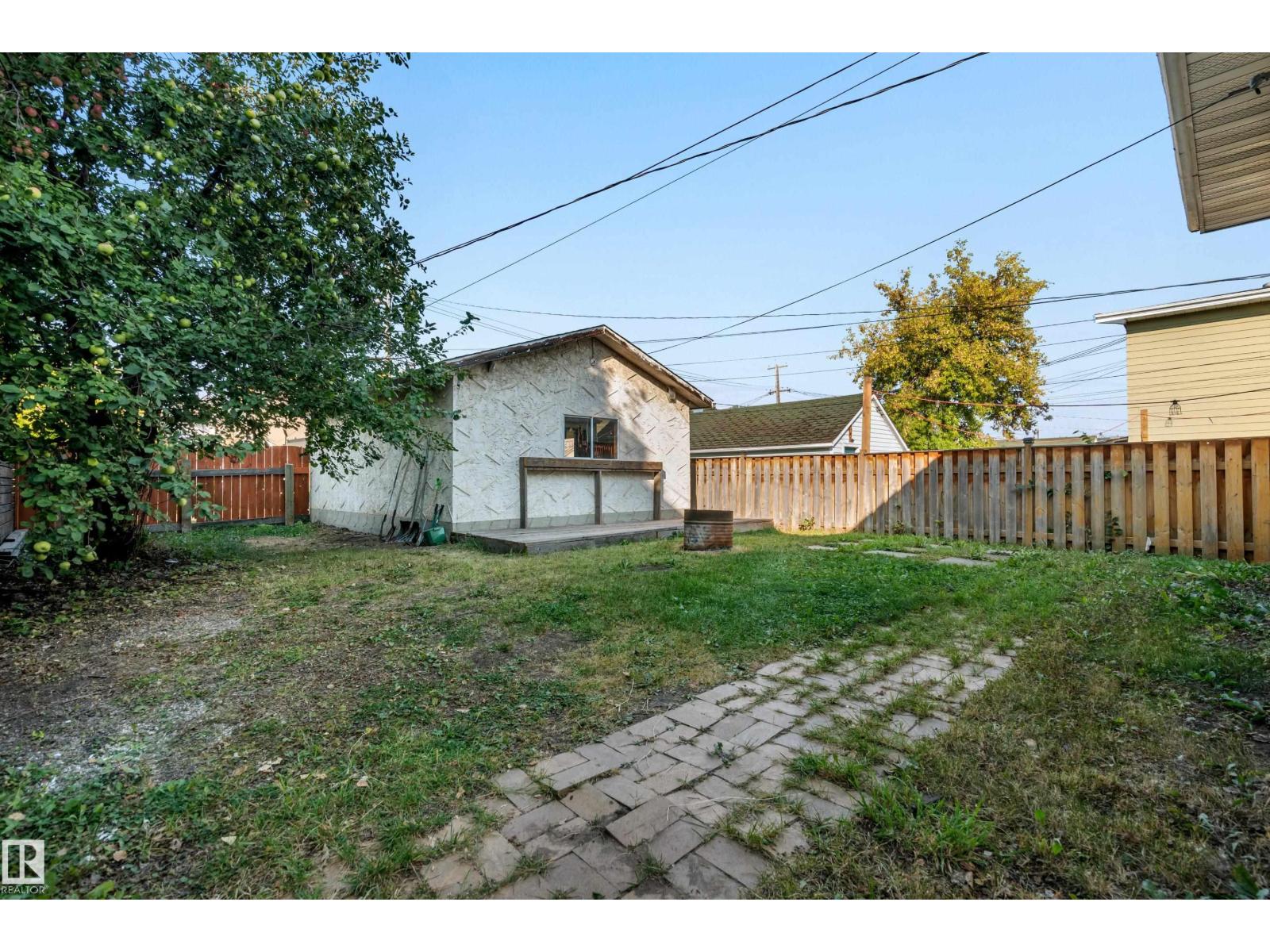 9558 76 Av Nw, Edmonton, Alberta  T6C 0K2 - Photo 34 - E4458011