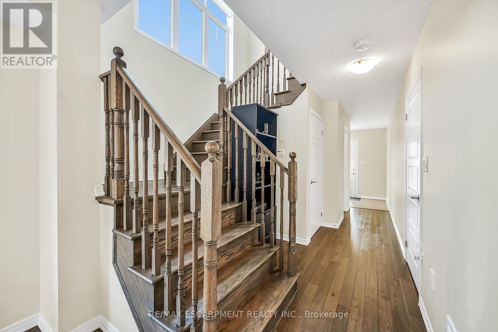 164 Maclachlan Avenue, Haldimand, Ontario  N3W 0C9 - Photo 11 - X12407319