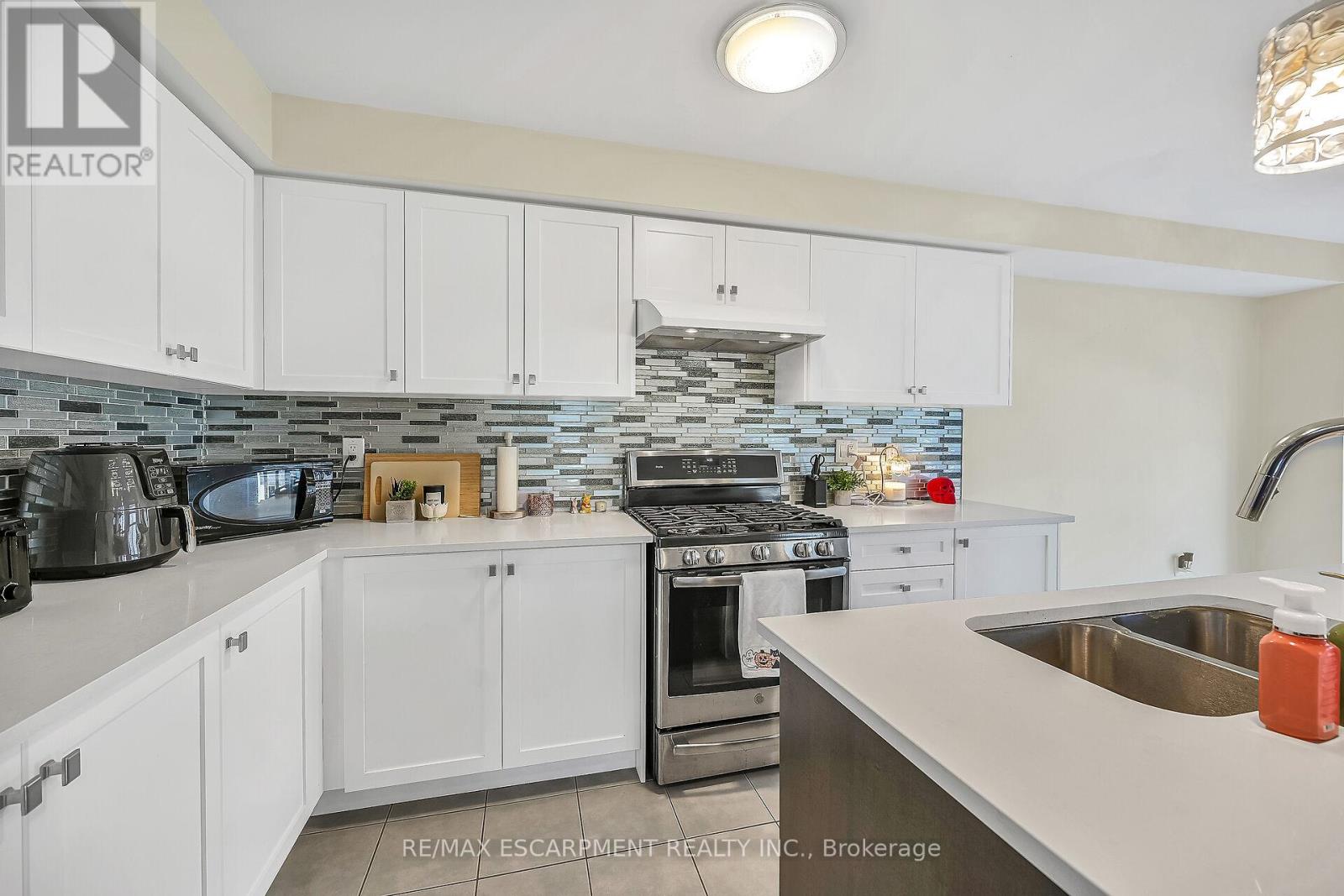 164 Maclachlan Avenue, Haldimand, Ontario  N3W 0C9 - Photo 14 - X12407319