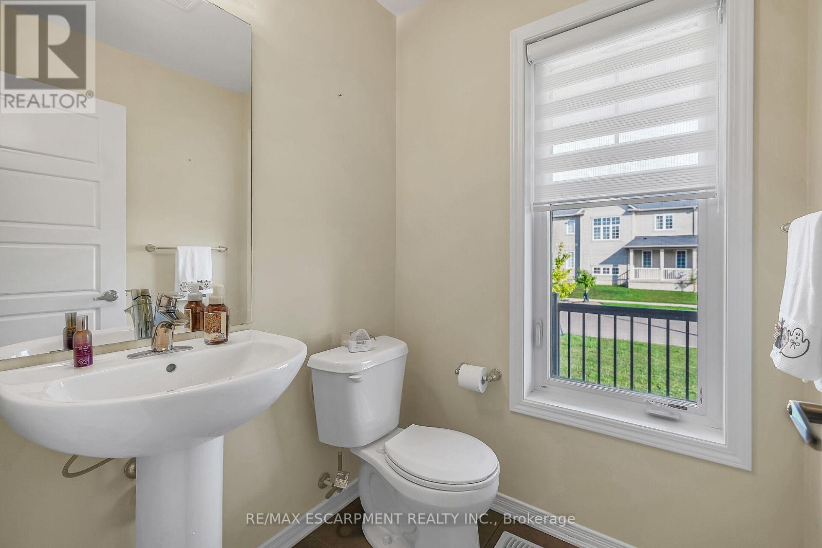 164 Maclachlan Avenue, Haldimand, Ontario  N3W 0C9 - Photo 21 - X12407319