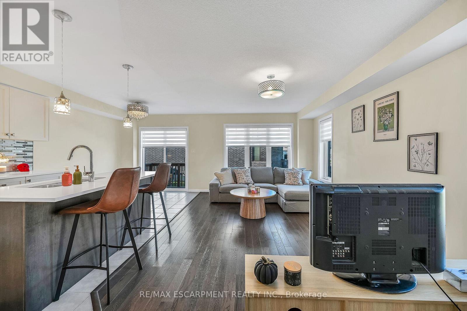 164 Maclachlan Avenue, Haldimand, Ontario  N3W 0C9 - Photo 7 - X12407319