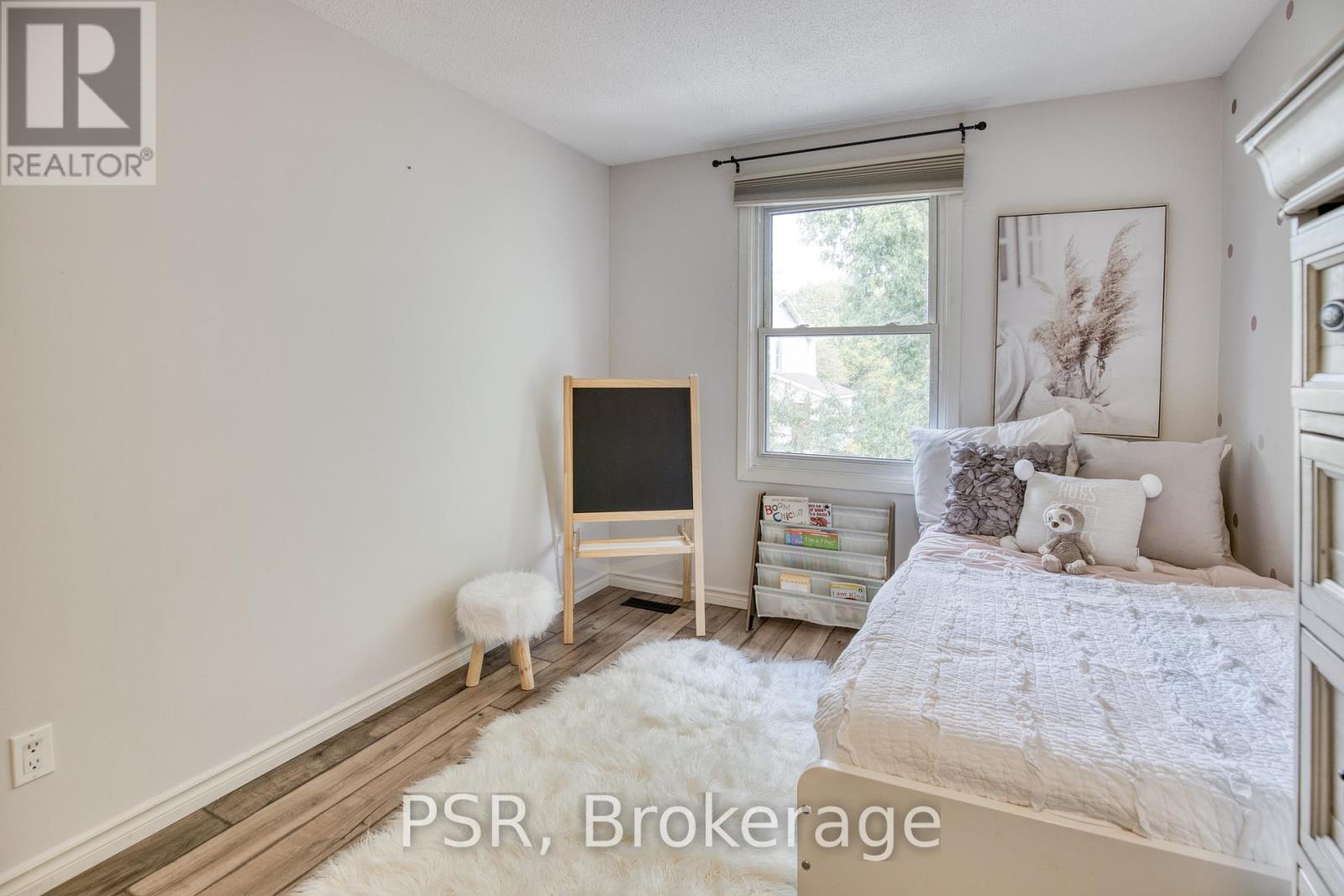 20 - 11 Grand River Boulevard, Kitchener, Ontario  N2A 2T2 - Photo 19 - X12407356