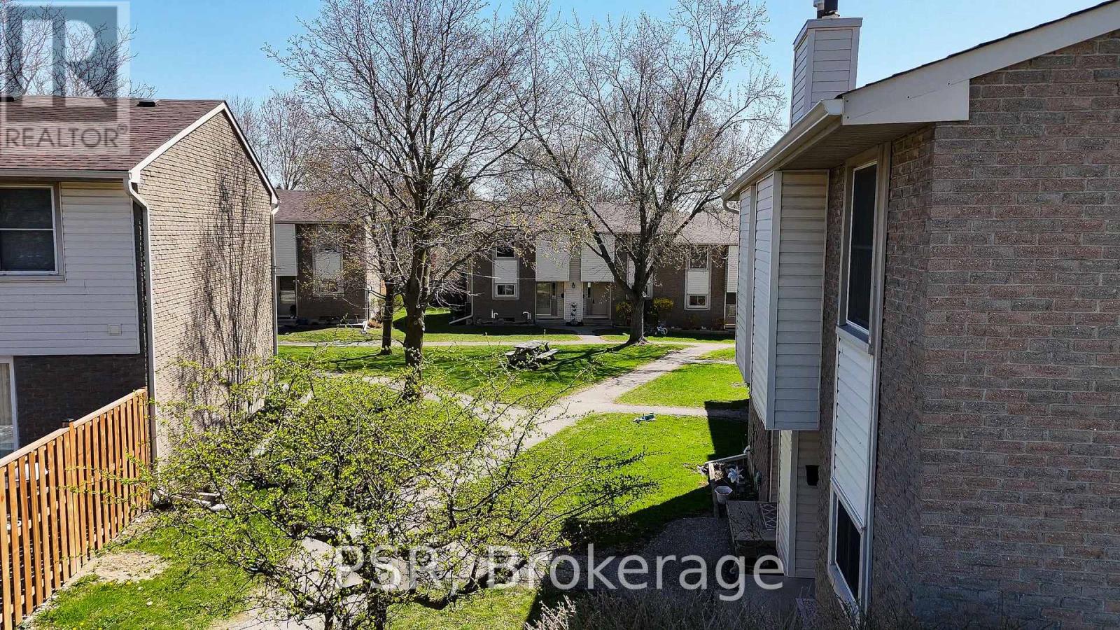 20 - 11 Grand River Boulevard, Kitchener, Ontario  N2A 2T2 - Photo 29 - X12407356
