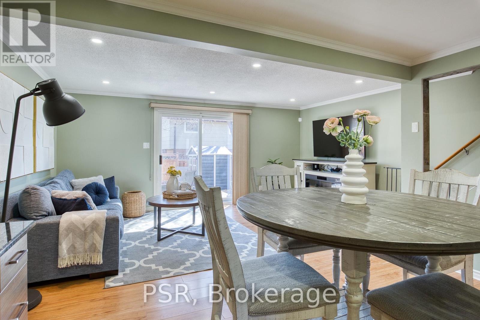 20 - 11 Grand River Boulevard, Kitchener, Ontario  N2A 2T2 - Photo 6 - X12407356