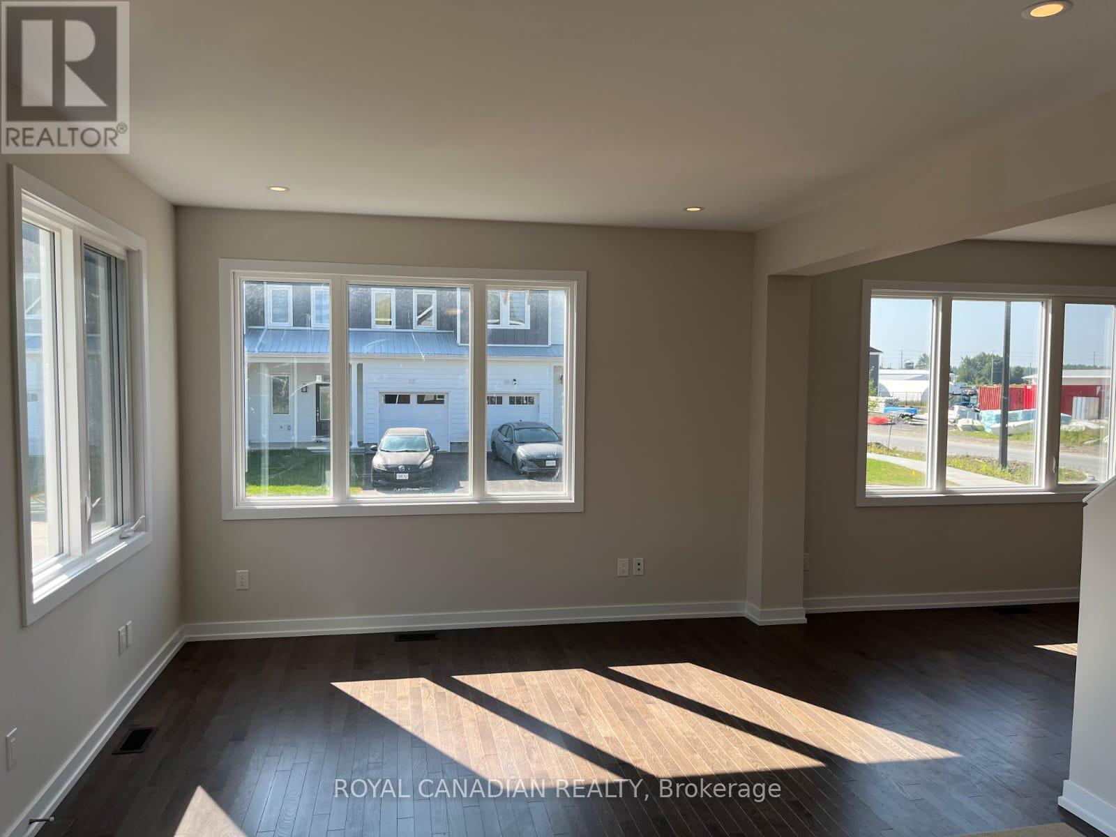 570 Oldenburg Avenue, Ottawa, Ontario  K0A 2Z0 - Photo 3 - X12407375