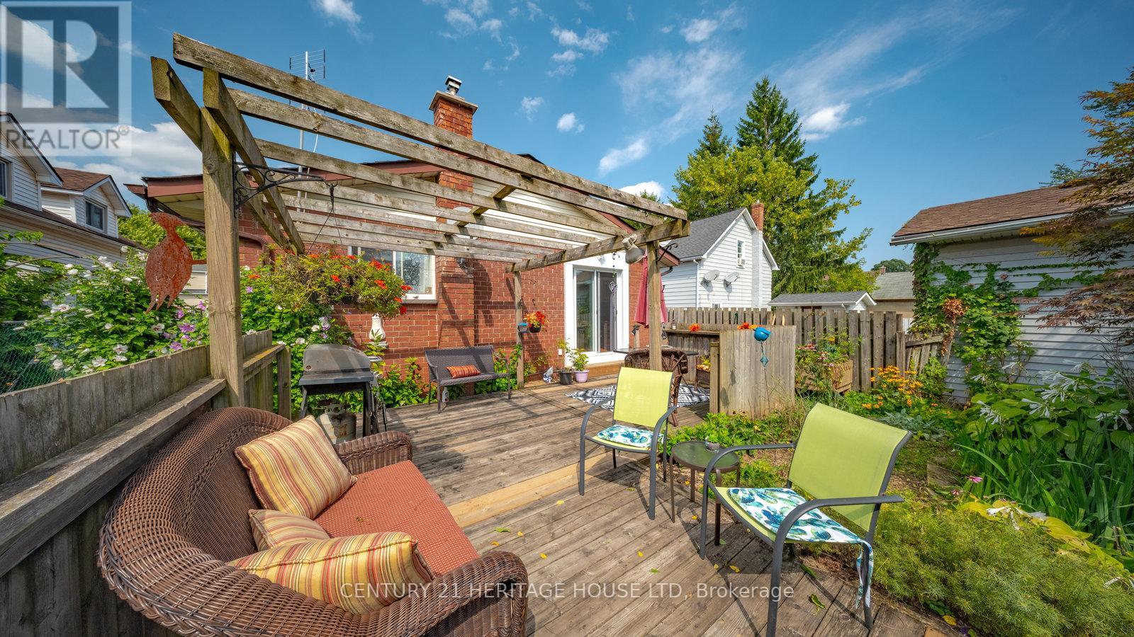 6442 Taylor Street, Niagara Falls, Ontario  L2G 2G1 - Photo 23 - X12407418