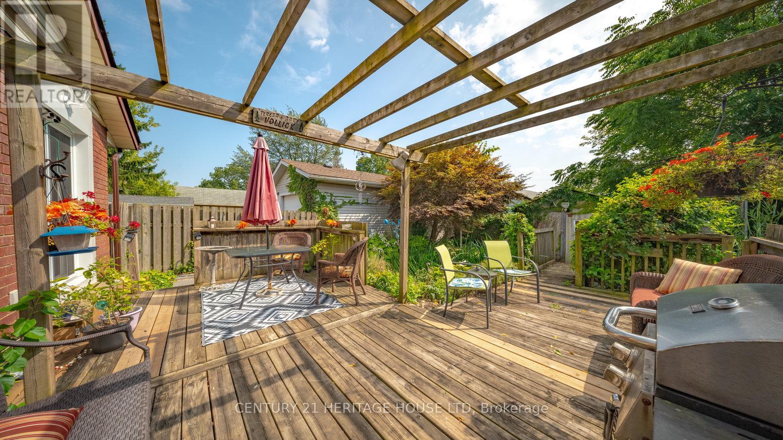 6442 Taylor Street, Niagara Falls, Ontario  L2G 2G1 - Photo 25 - X12407418