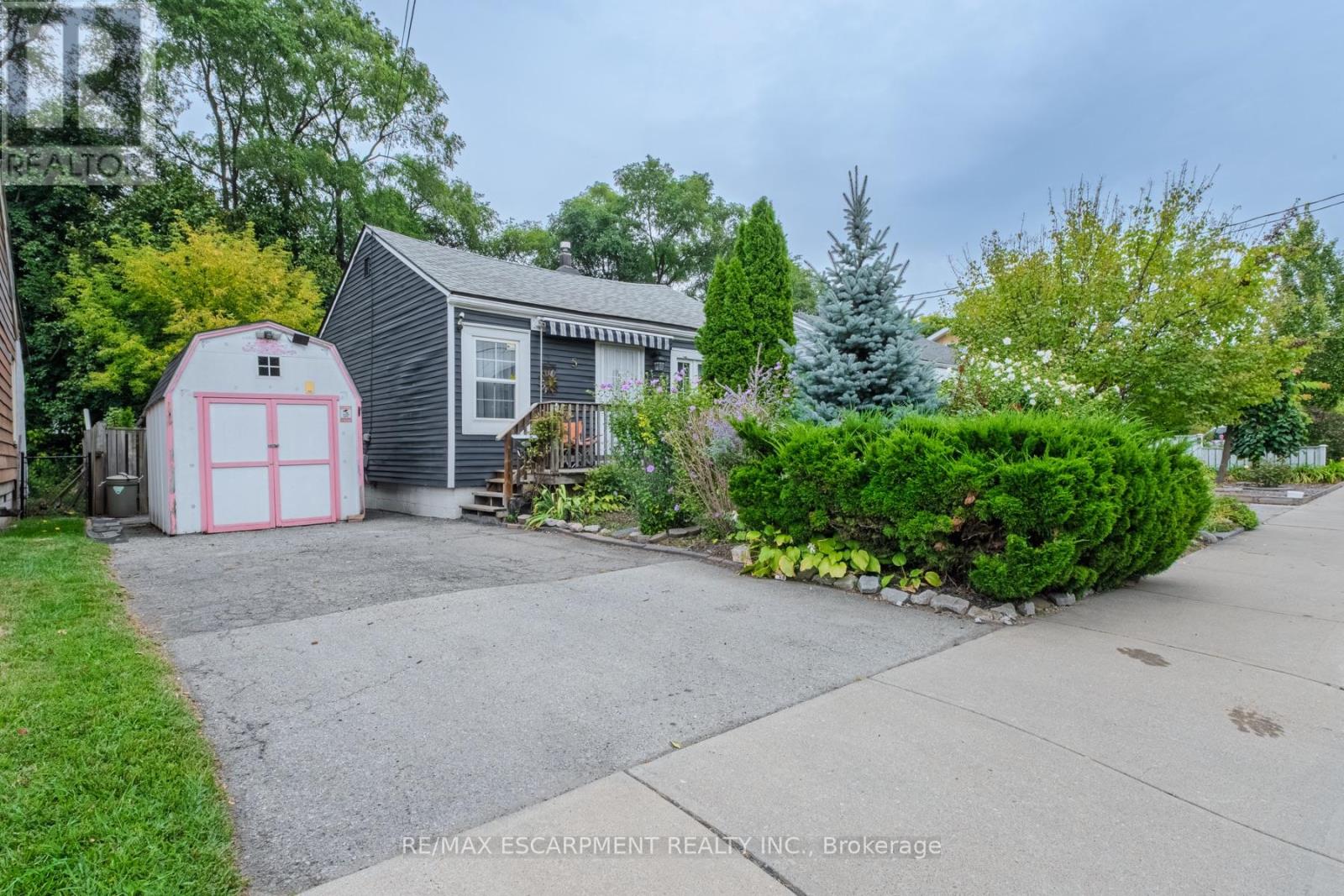 5 Dalhousie Avenue, Hamilton, Ontario  L8L 3J4 - Photo 1 - X12407421