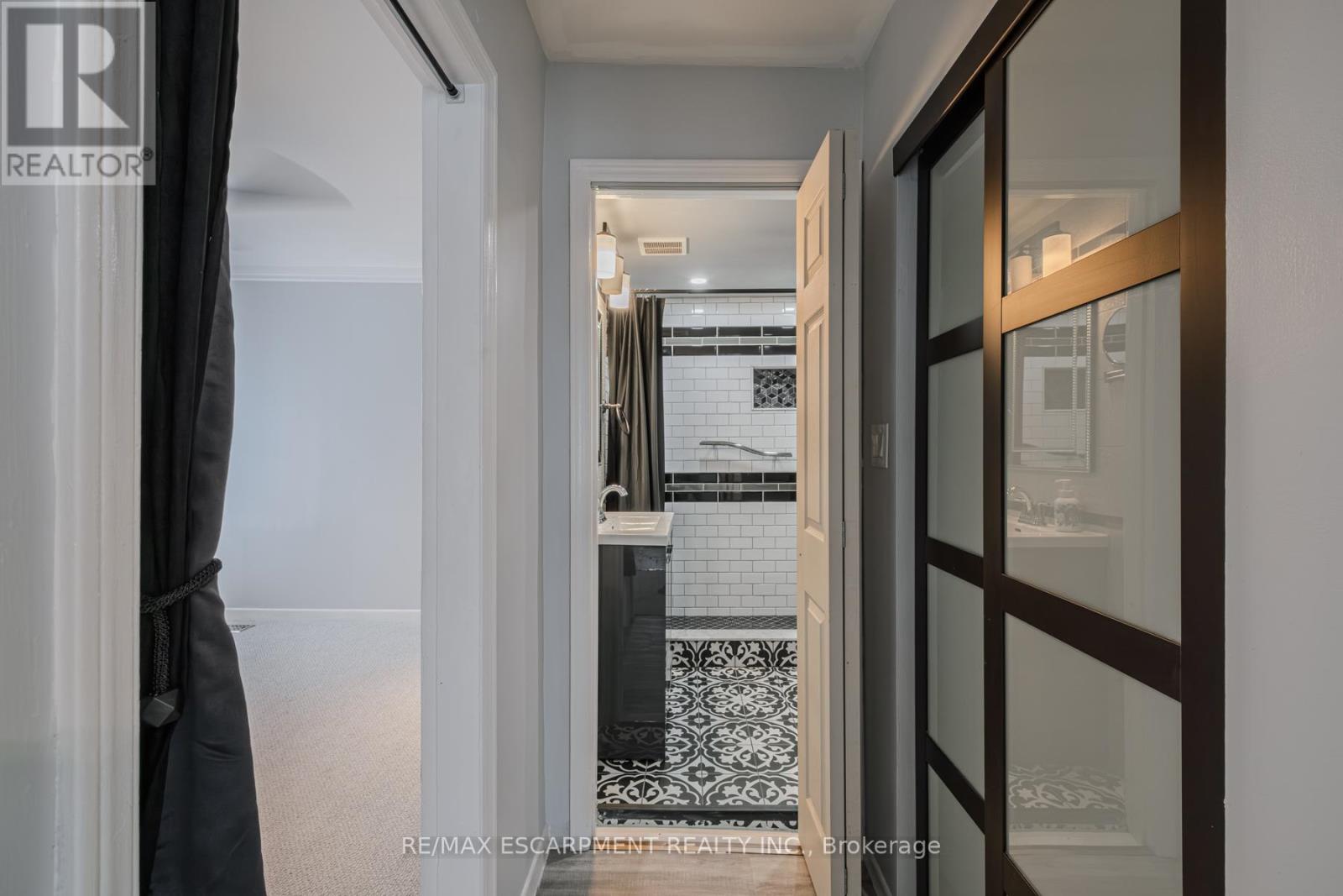 5 Dalhousie Avenue, Hamilton, Ontario  L8L 3J4 - Photo 20 - X12407421