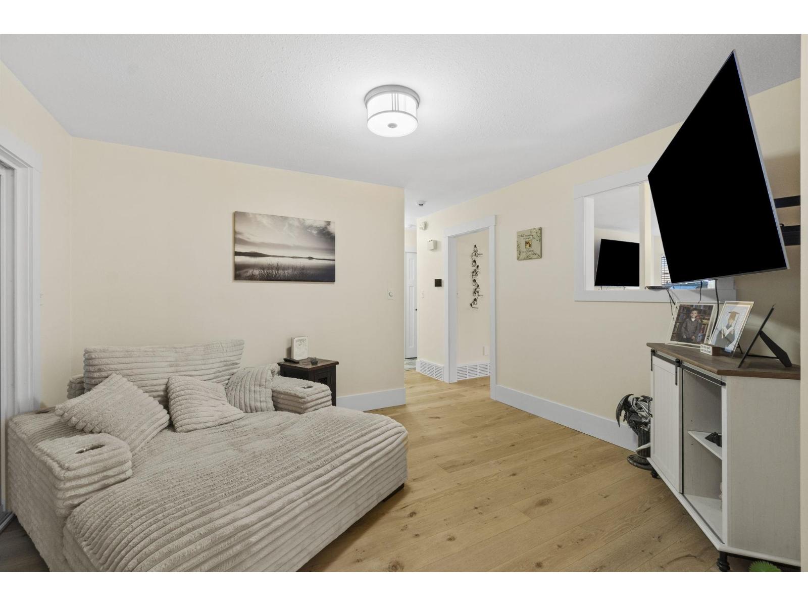 3038 Mcmillan Road, Abbotsford, British Columbia  V2S 6A8 - Photo 5 - R3044414