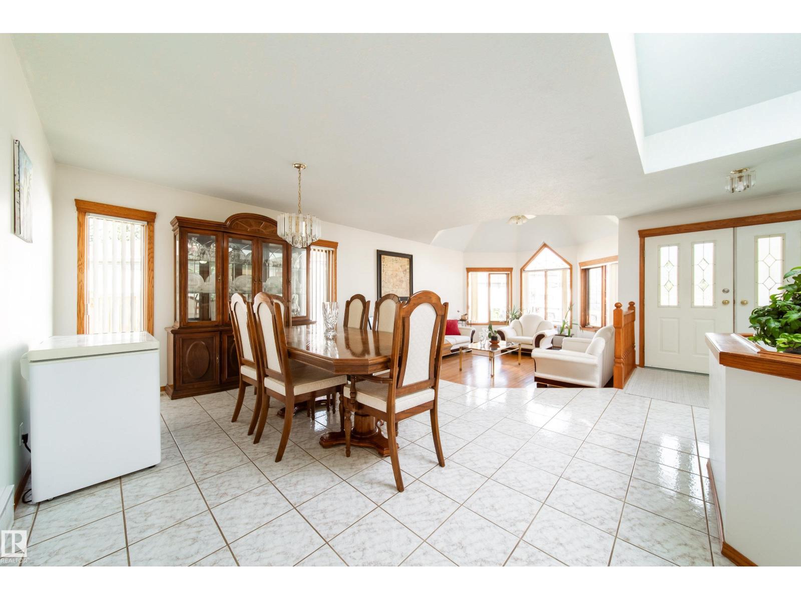 4228 46 St Nw Nw, Edmonton, Alberta  T6L 6L9 - Photo 6 - E4456655