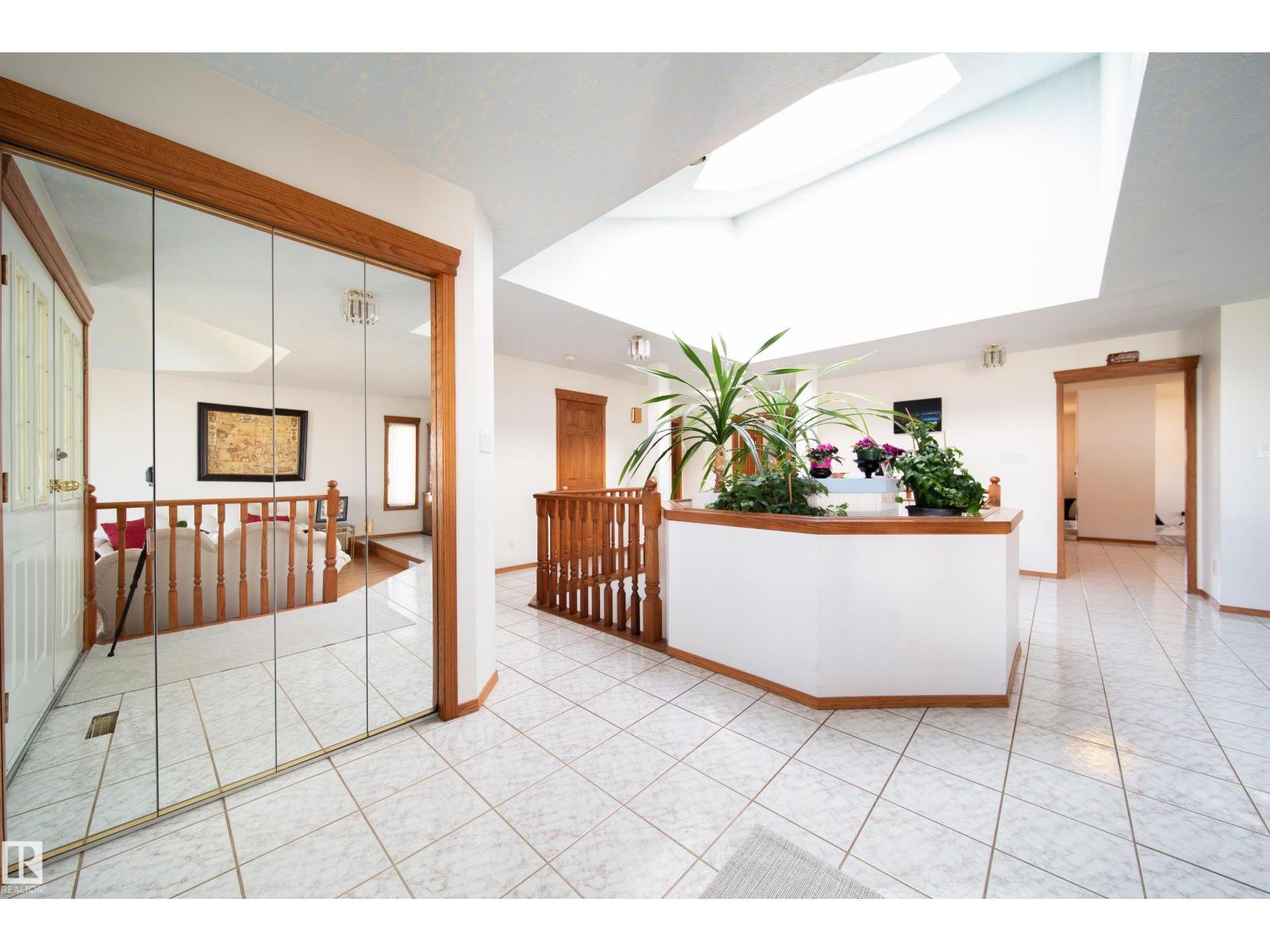 4228 46 St Nw Nw, Edmonton, Alberta  T6L 6L9 - Photo 3 - E4456655