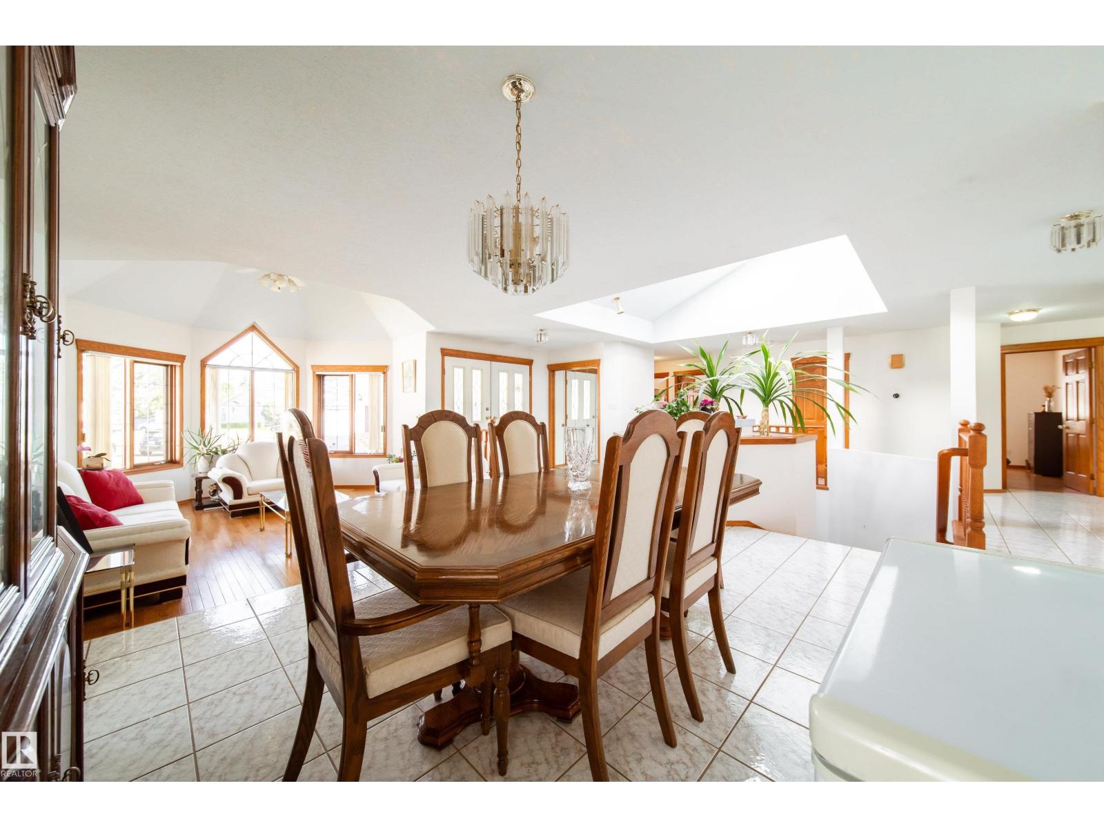 4228 46 St Nw Nw, Edmonton, Alberta  T6L 6L9 - Photo 7 - E4456655