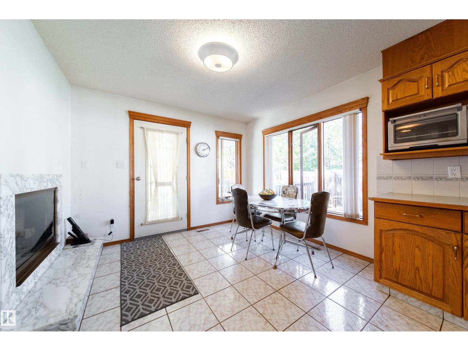 4228 46 St Nw Nw, Edmonton, Alberta  T6L 6L9 - Photo 17 - E4456655