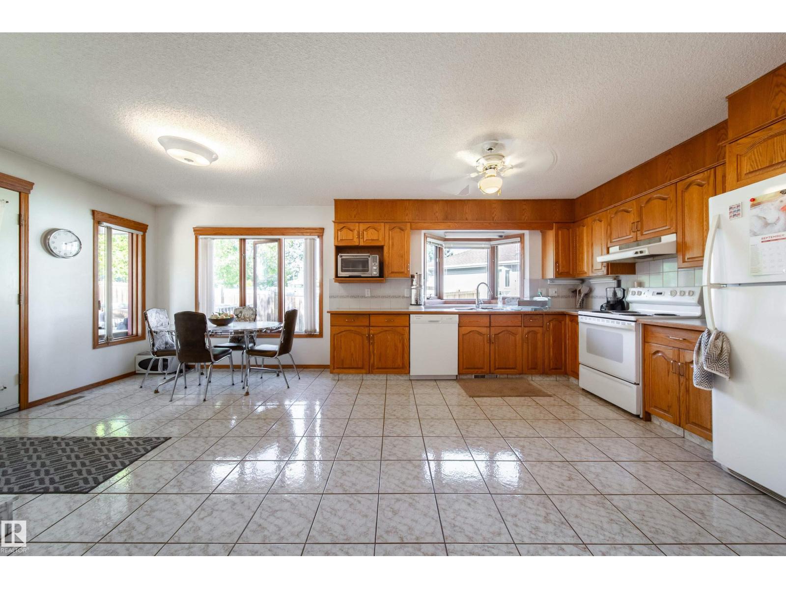 4228 46 St Nw Nw, Edmonton, Alberta  T6L 6L9 - Photo 15 - E4456655