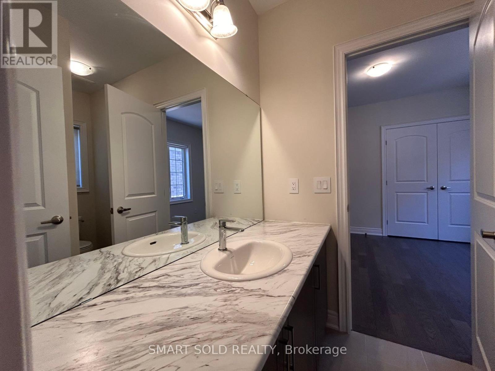 30 Menotti Drive, Richmond Hill, Ontario  L4E 0G9 - Photo 22 - N12402982