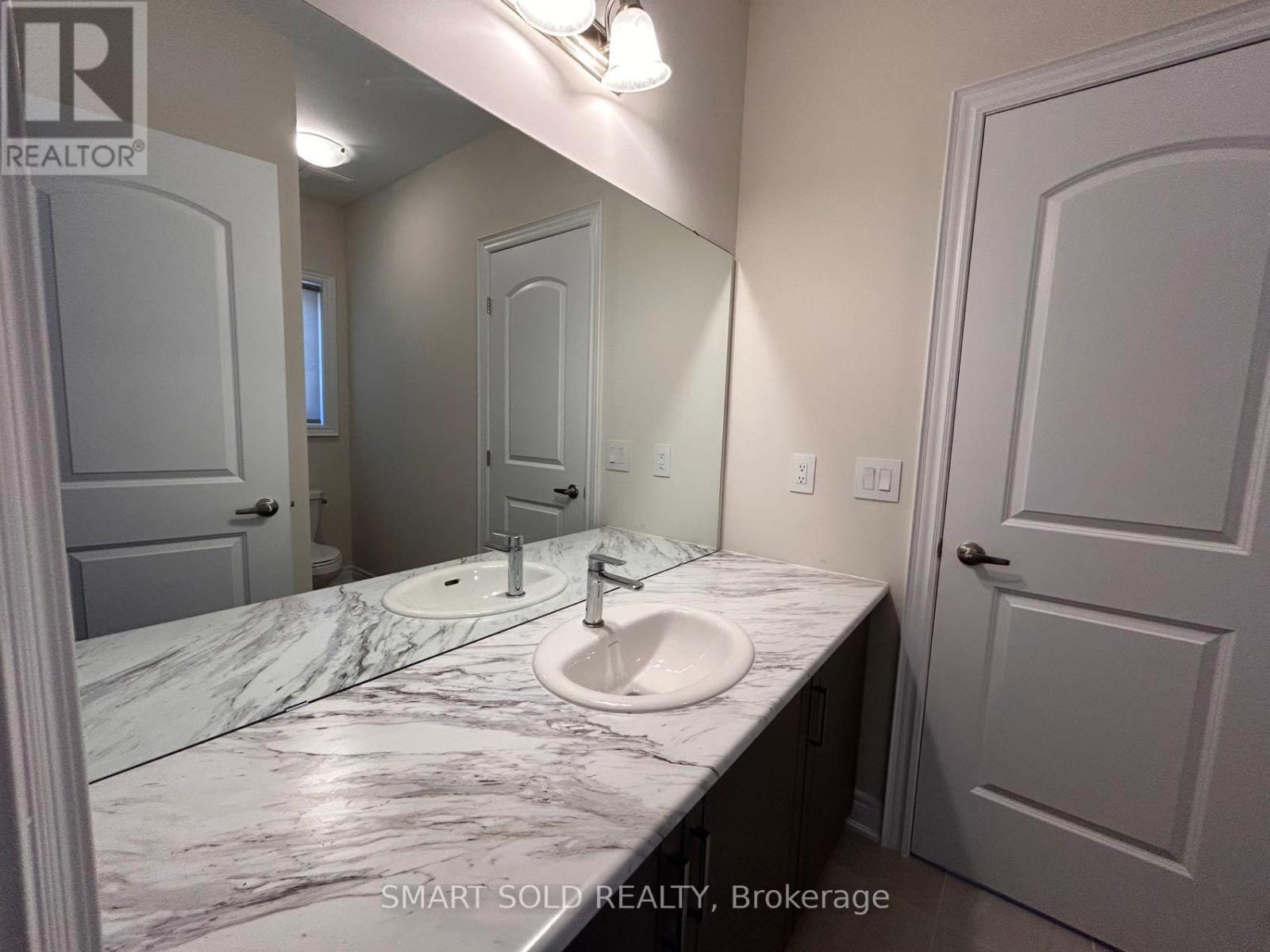 30 Menotti Drive, Richmond Hill, Ontario  L4E 0G9 - Photo 23 - N12402982