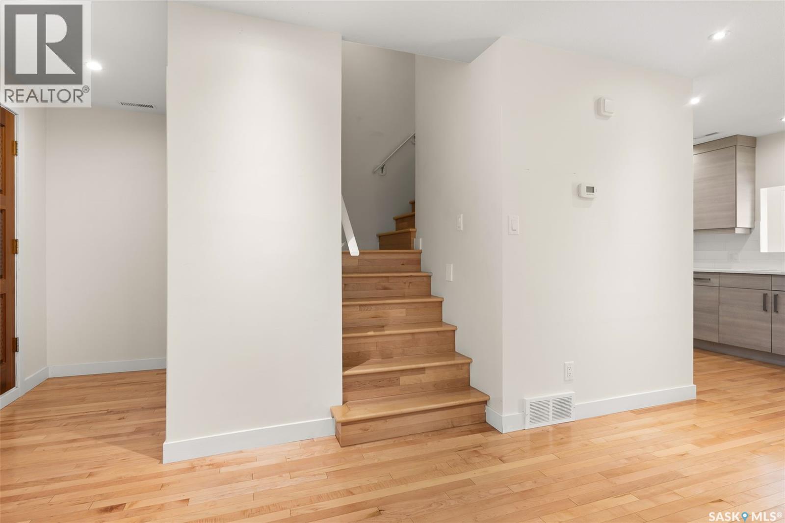 27 2338 Assiniboine Avenue, Regina, Saskatchewan  S4V 2G2 - Photo 18 - SK018450