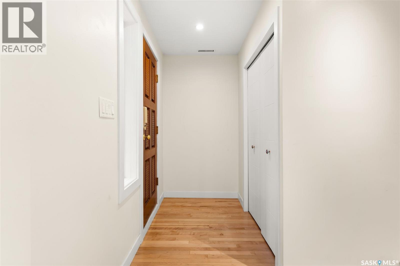 27 2338 Assiniboine Avenue, Regina, Saskatchewan  S4V 2G2 - Photo 3 - SK018450