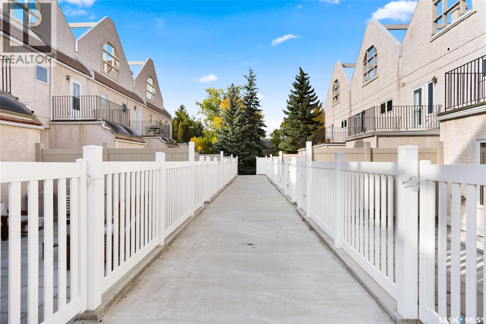 27 2338 Assiniboine Avenue, Regina, Saskatchewan  S4V 2G2 - Photo 48 - SK018450